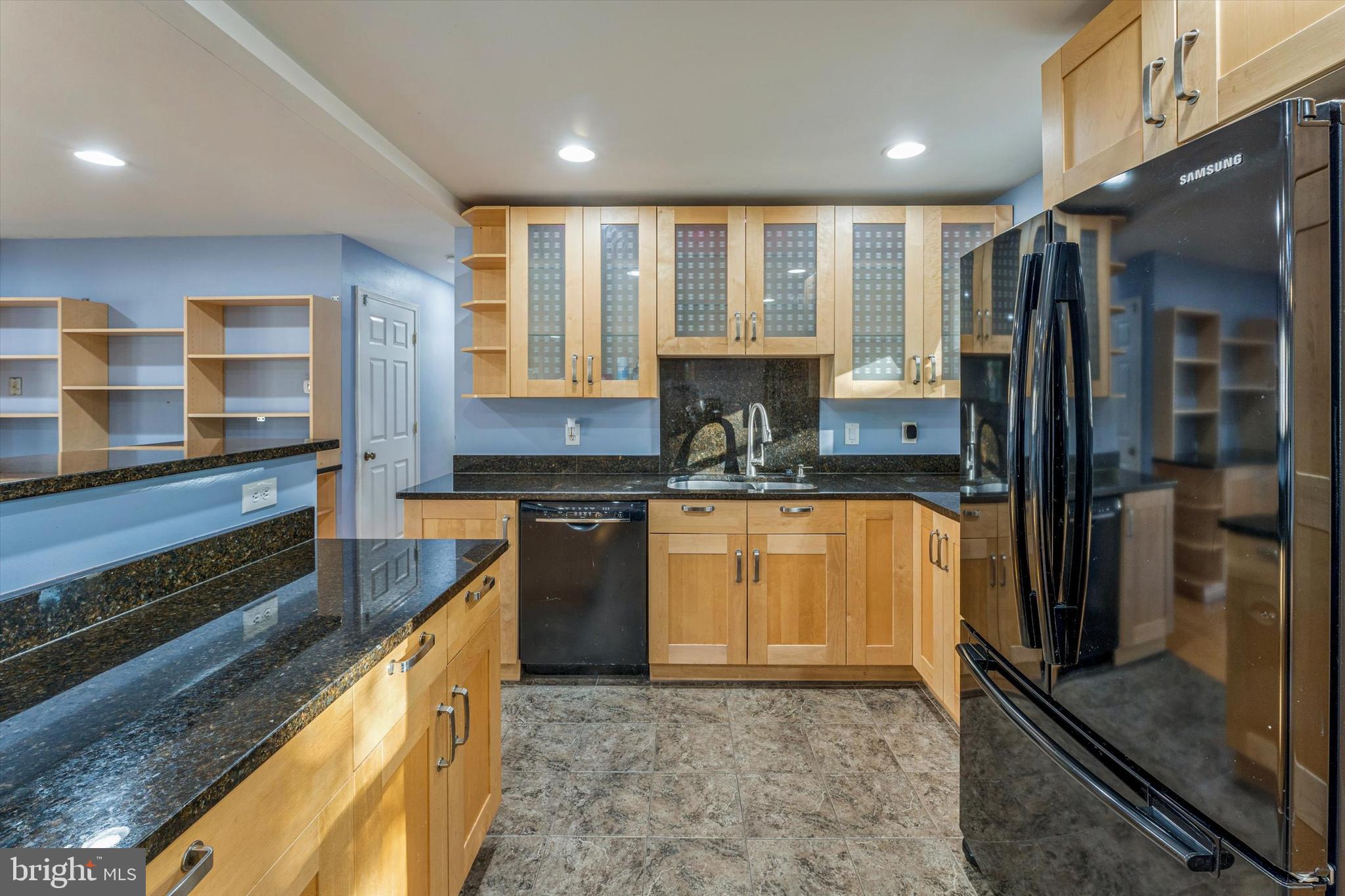 LOISDALE ESTATES - Residential