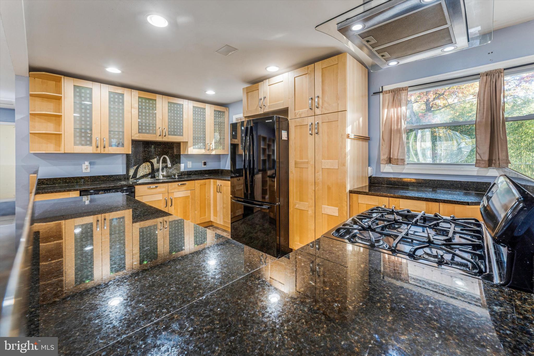 LOISDALE ESTATES - Residential