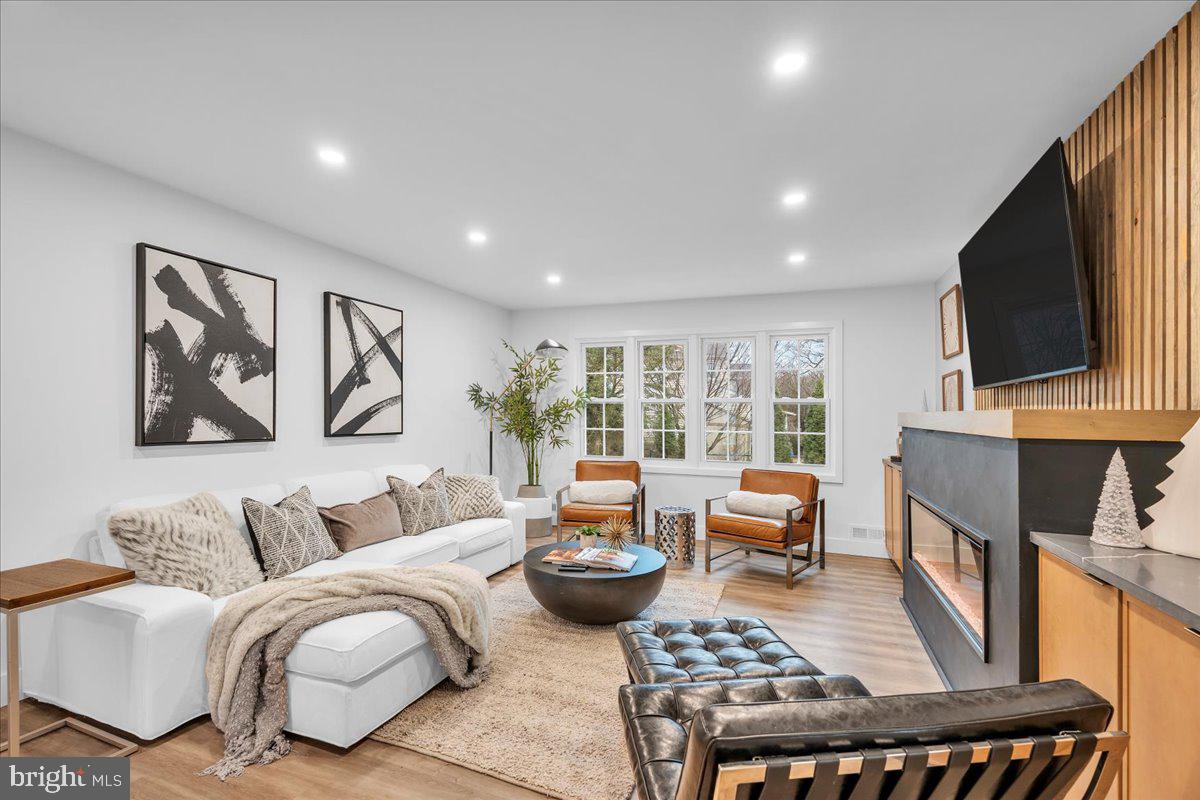 1324 BEAVERBROOK DRIVE