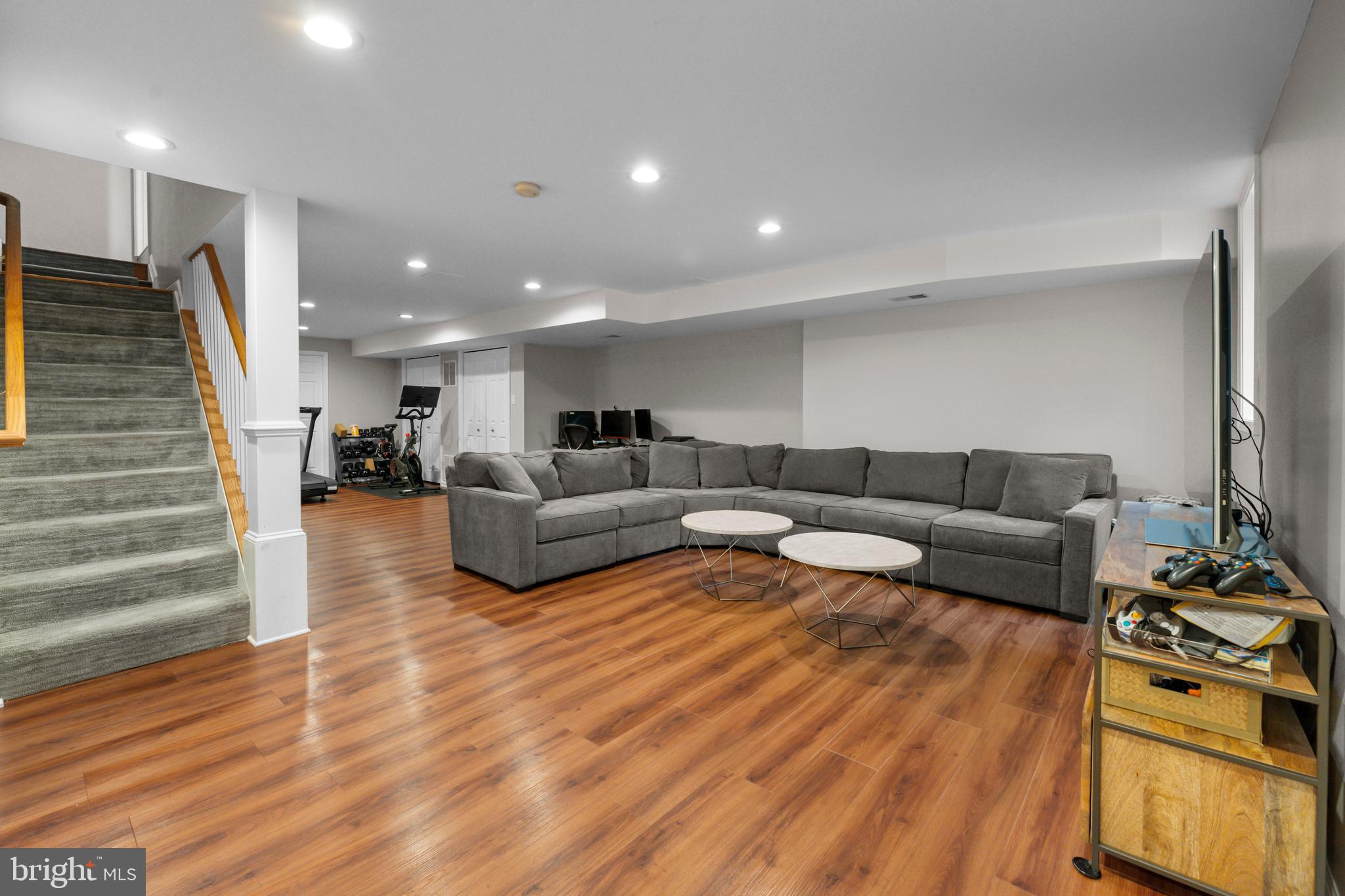 VILLAGE OF LONG REACH - Residential