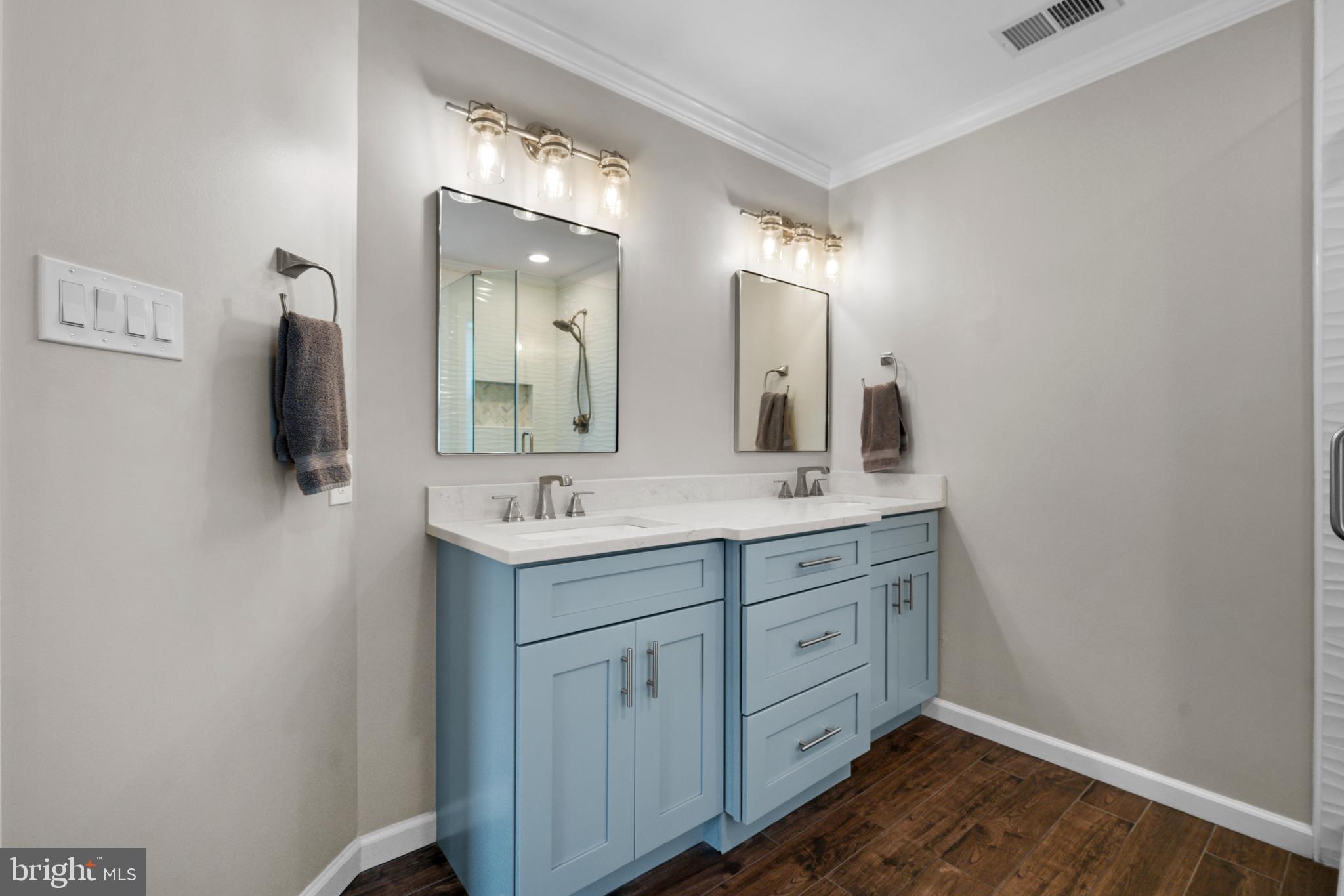 VILLAGE OF LONG REACH - Residential