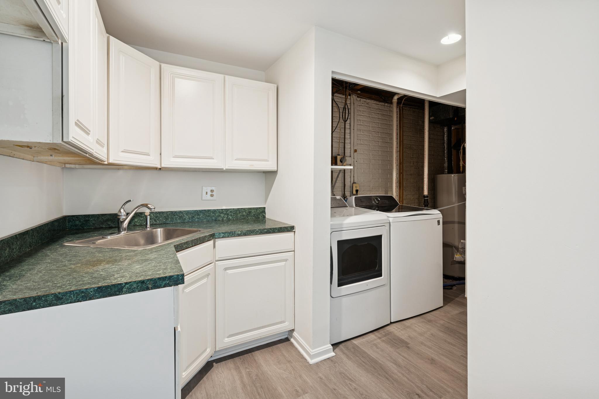 POTOMAC CHASE - Residential