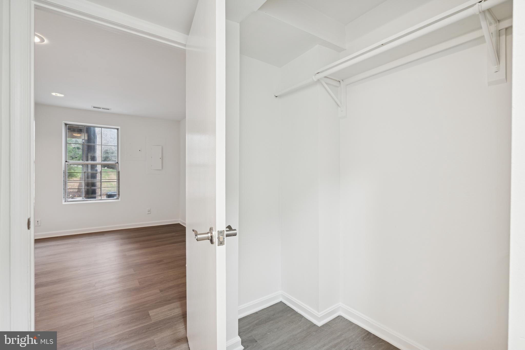 POTOMAC CHASE - Residential