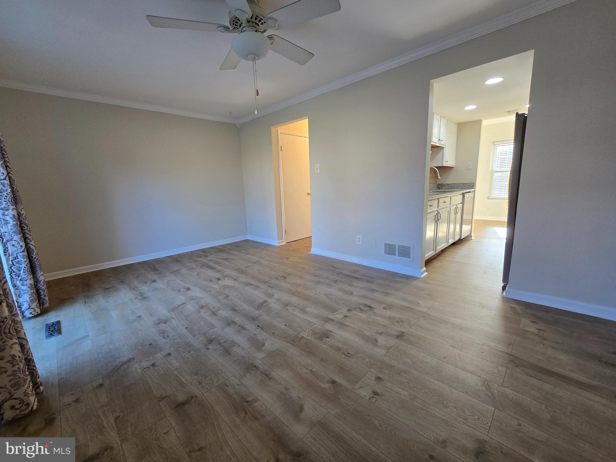 VILLAGE OF LONG REACH - Residential