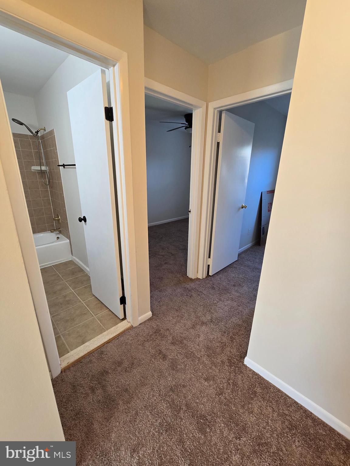 VILLAGE OF LONG REACH - Residential