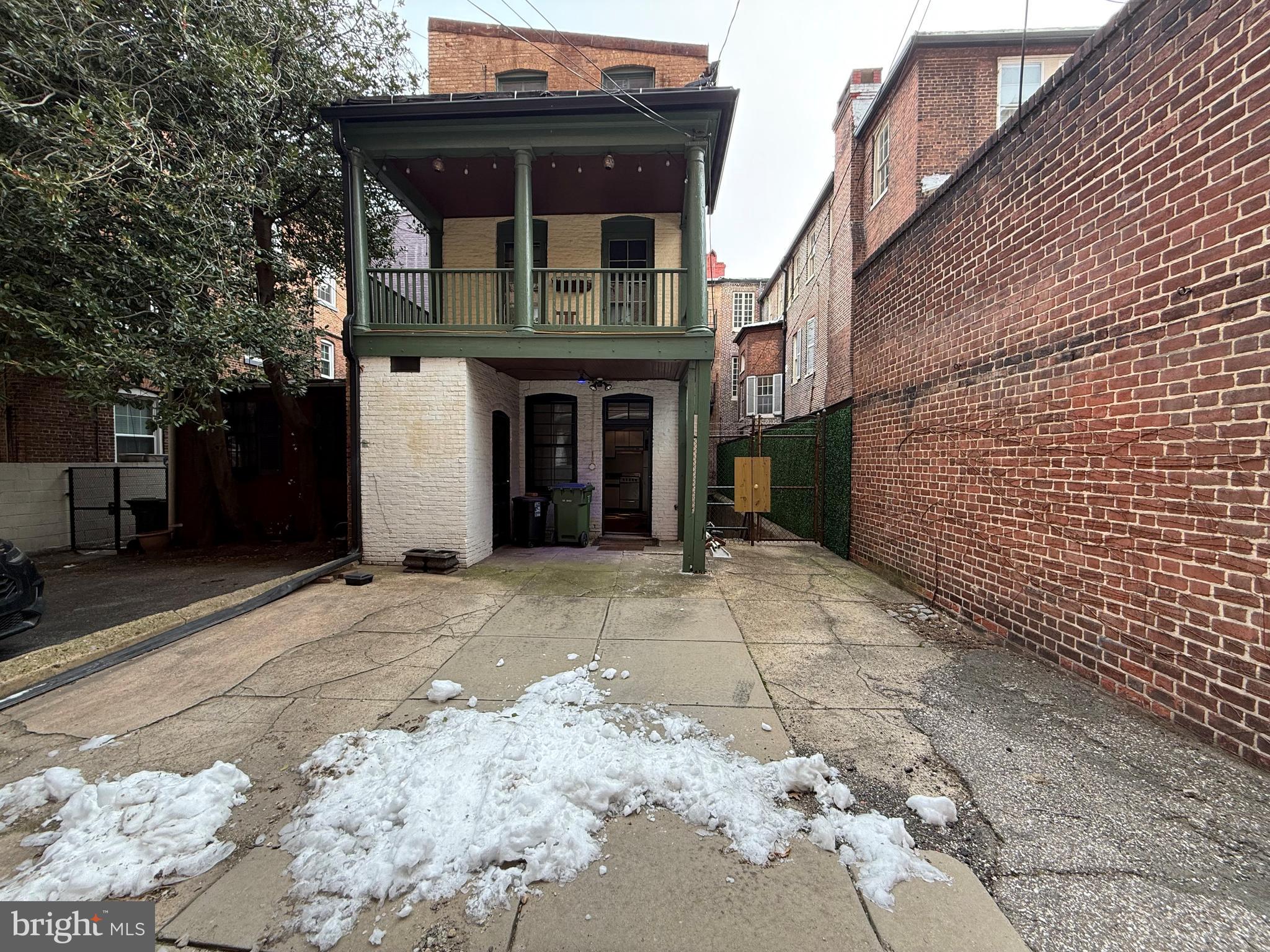 MOUNT VERNON PLACE HISTORIC DISTRICT - Commercial Lease
