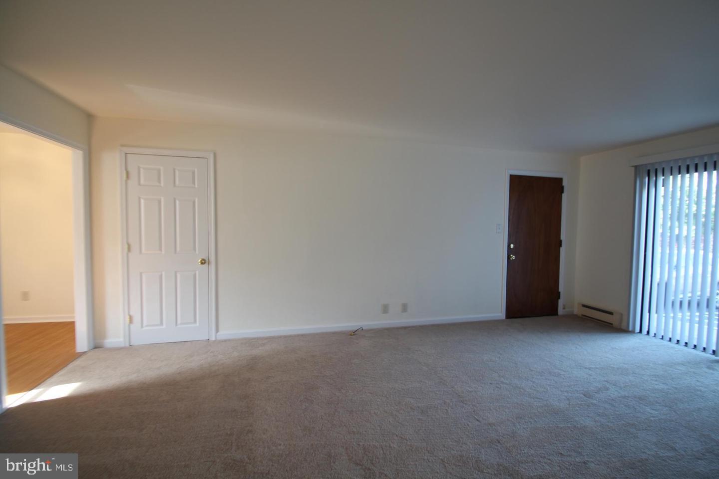 TOWN COURT - Residential