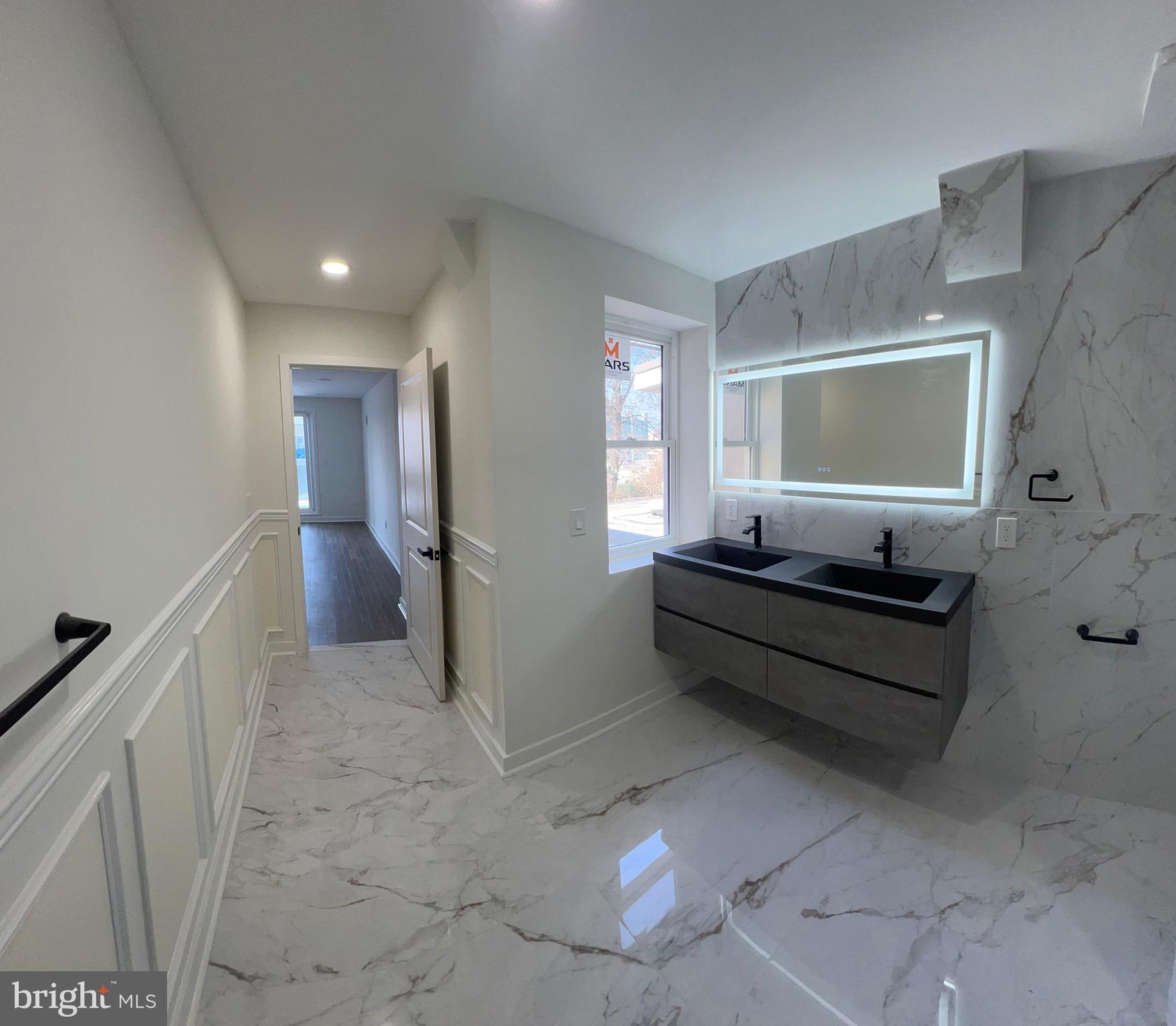 KENSINGTON - Residential