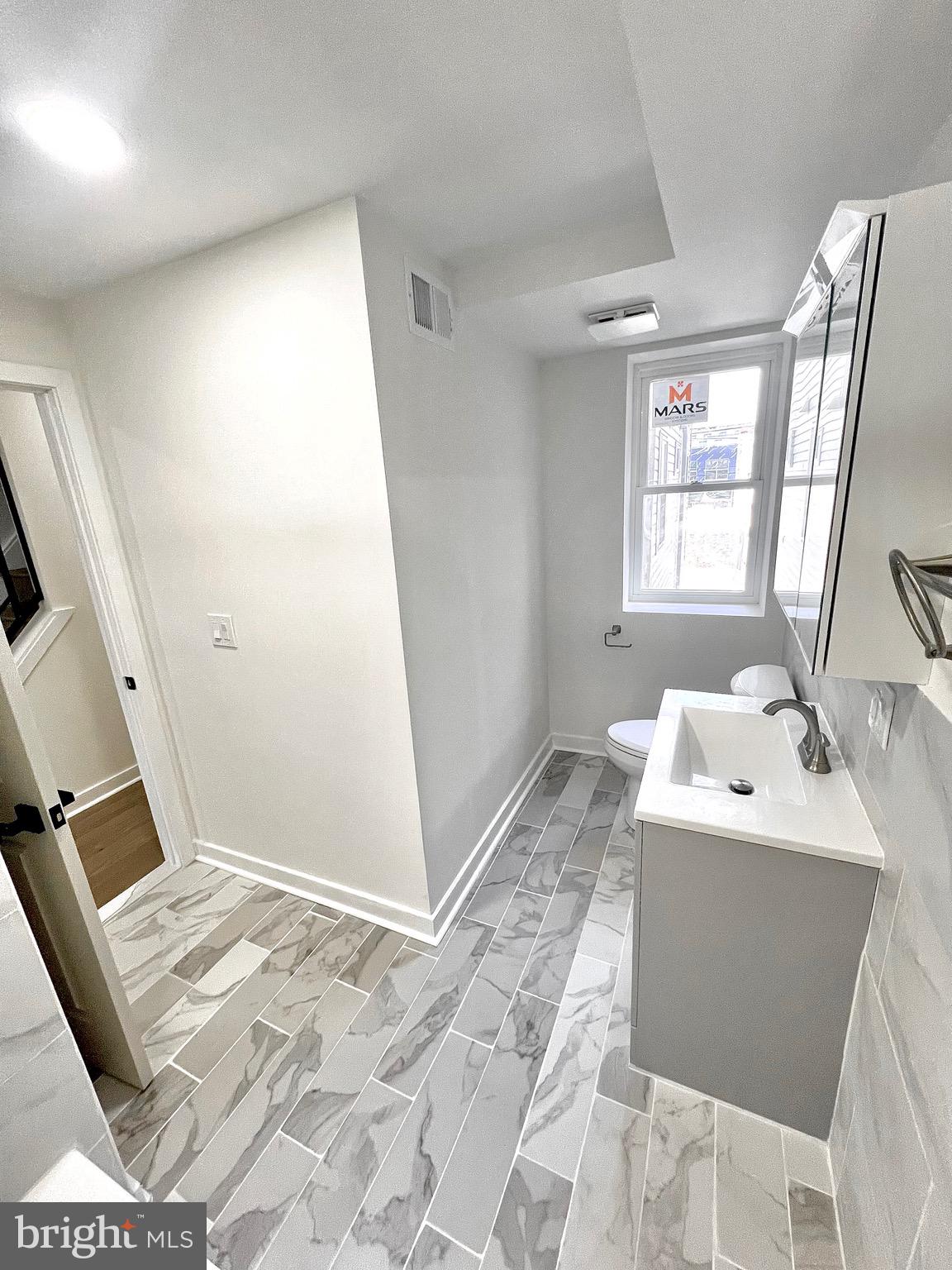 KENSINGTON - Residential