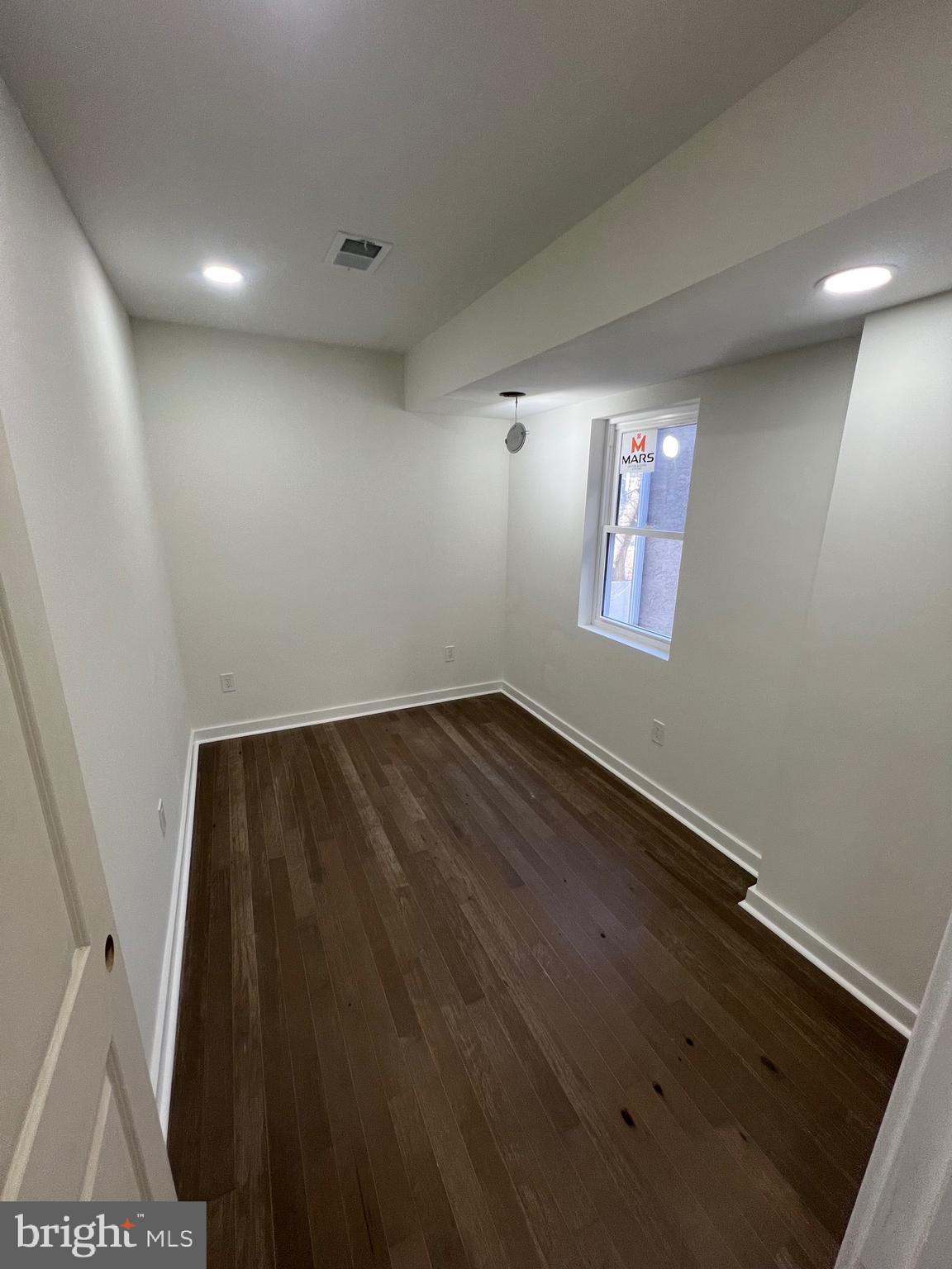 KENSINGTON - Residential