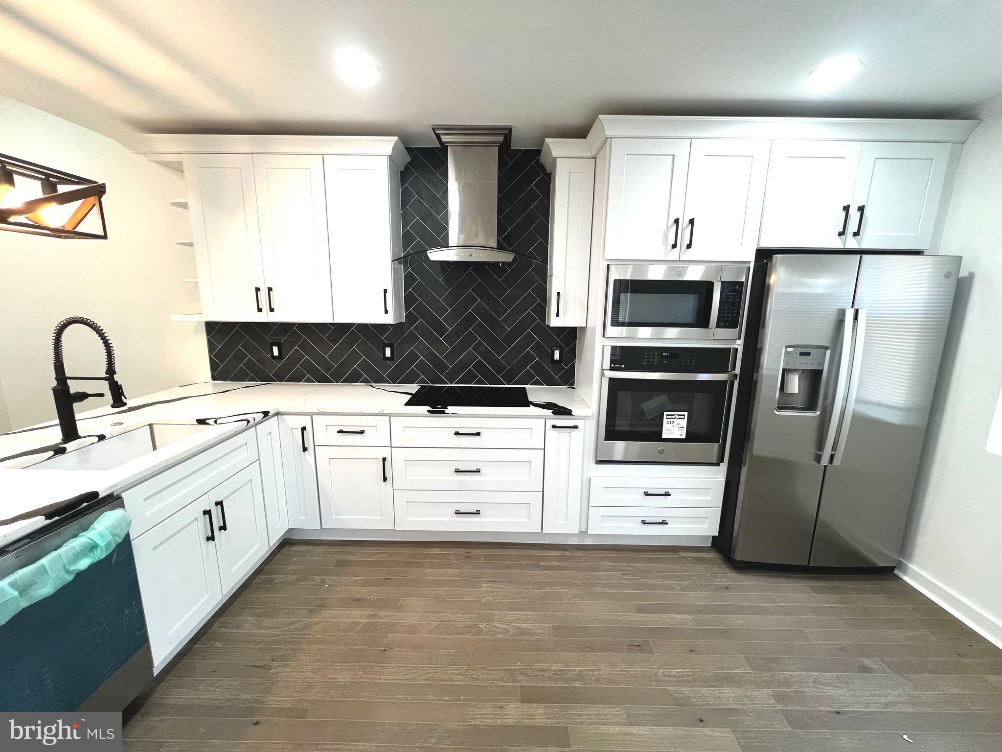 KENSINGTON - Residential