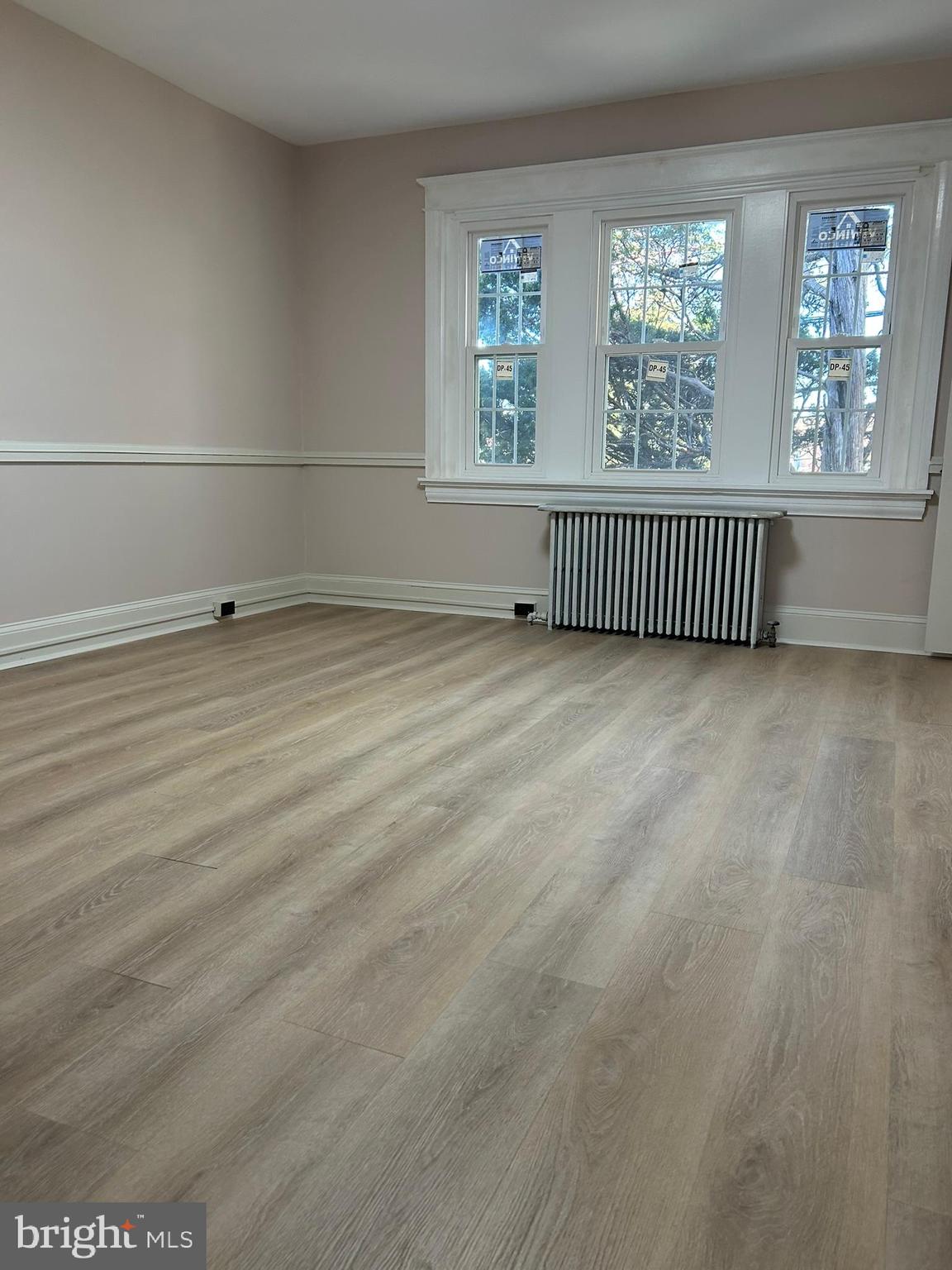 KING MANOR - Residential Lease