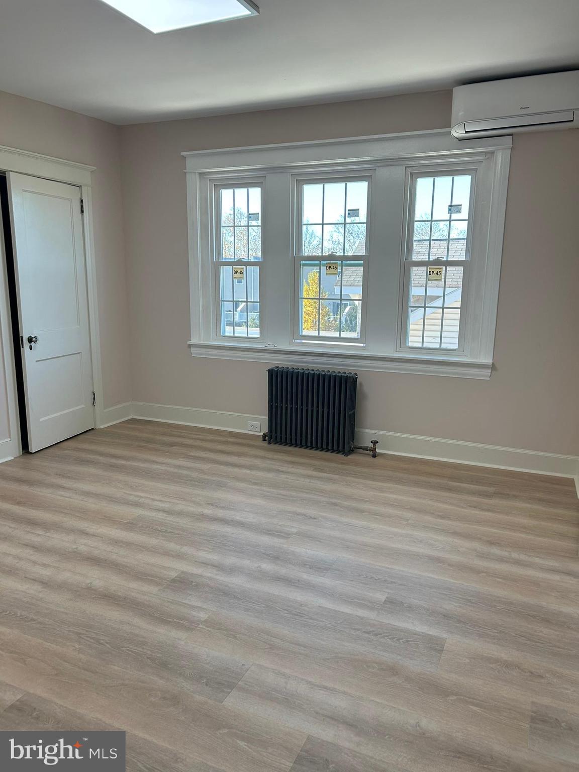 KING MANOR - Residential Lease