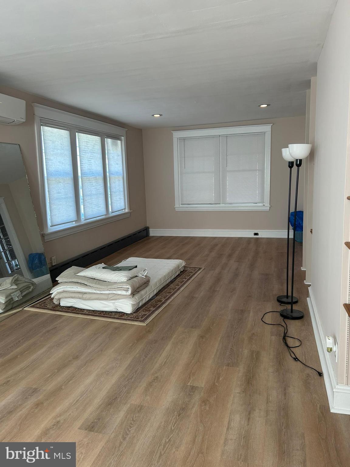 KING MANOR - Residential Lease