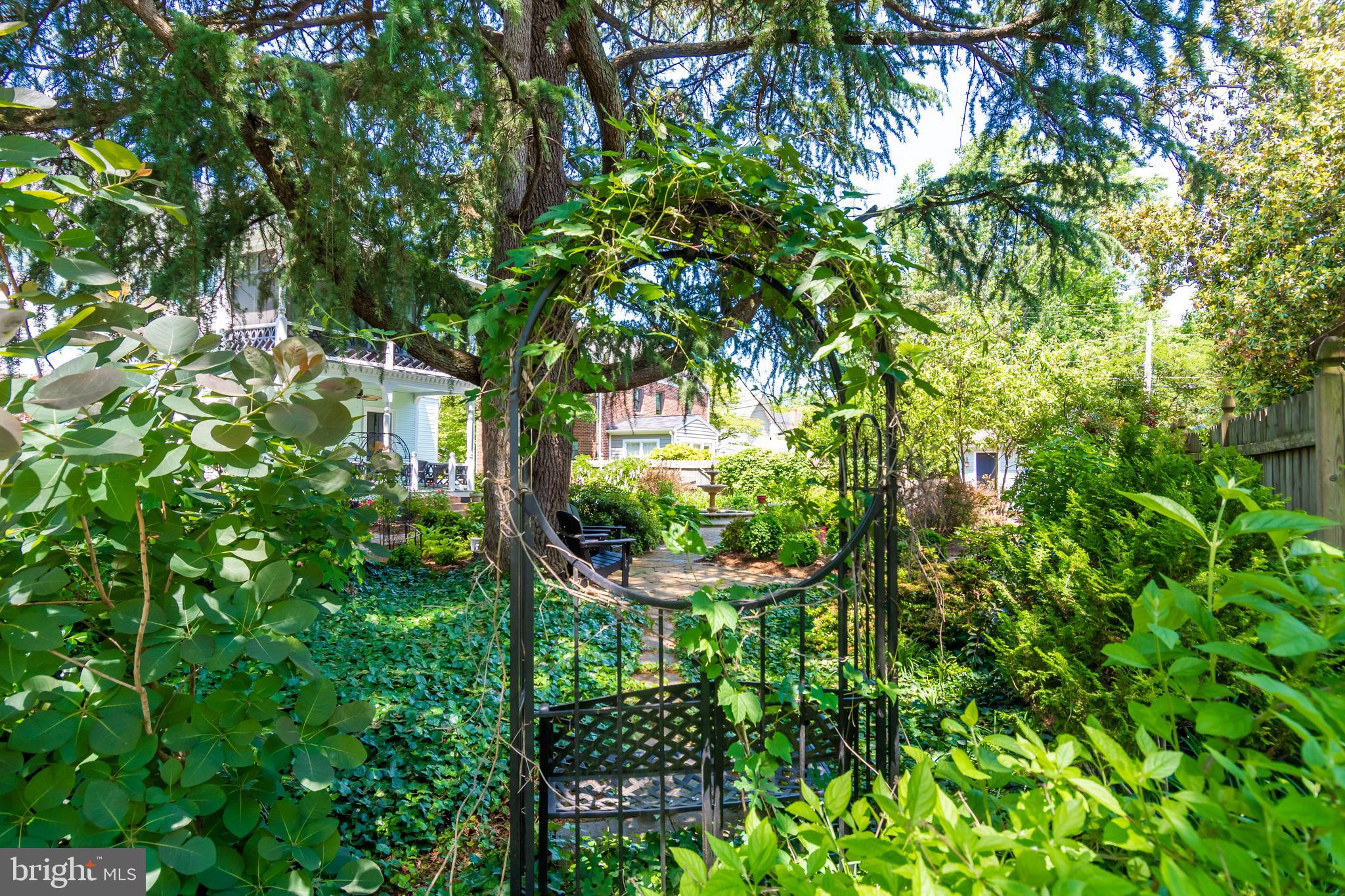 EASTON HISTORIC DISTRICT - Residential