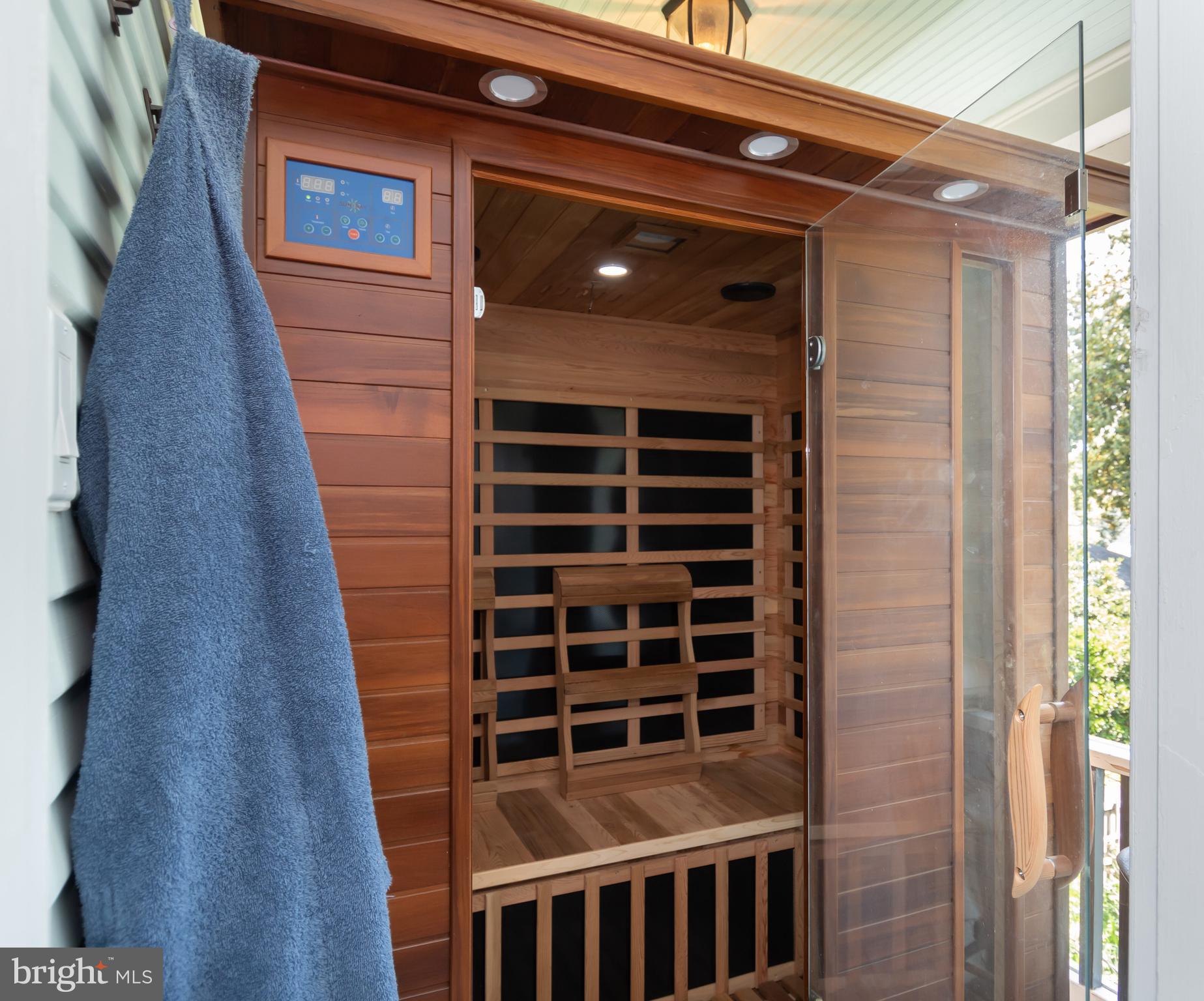 EASTON HISTORIC DISTRICT - Residential