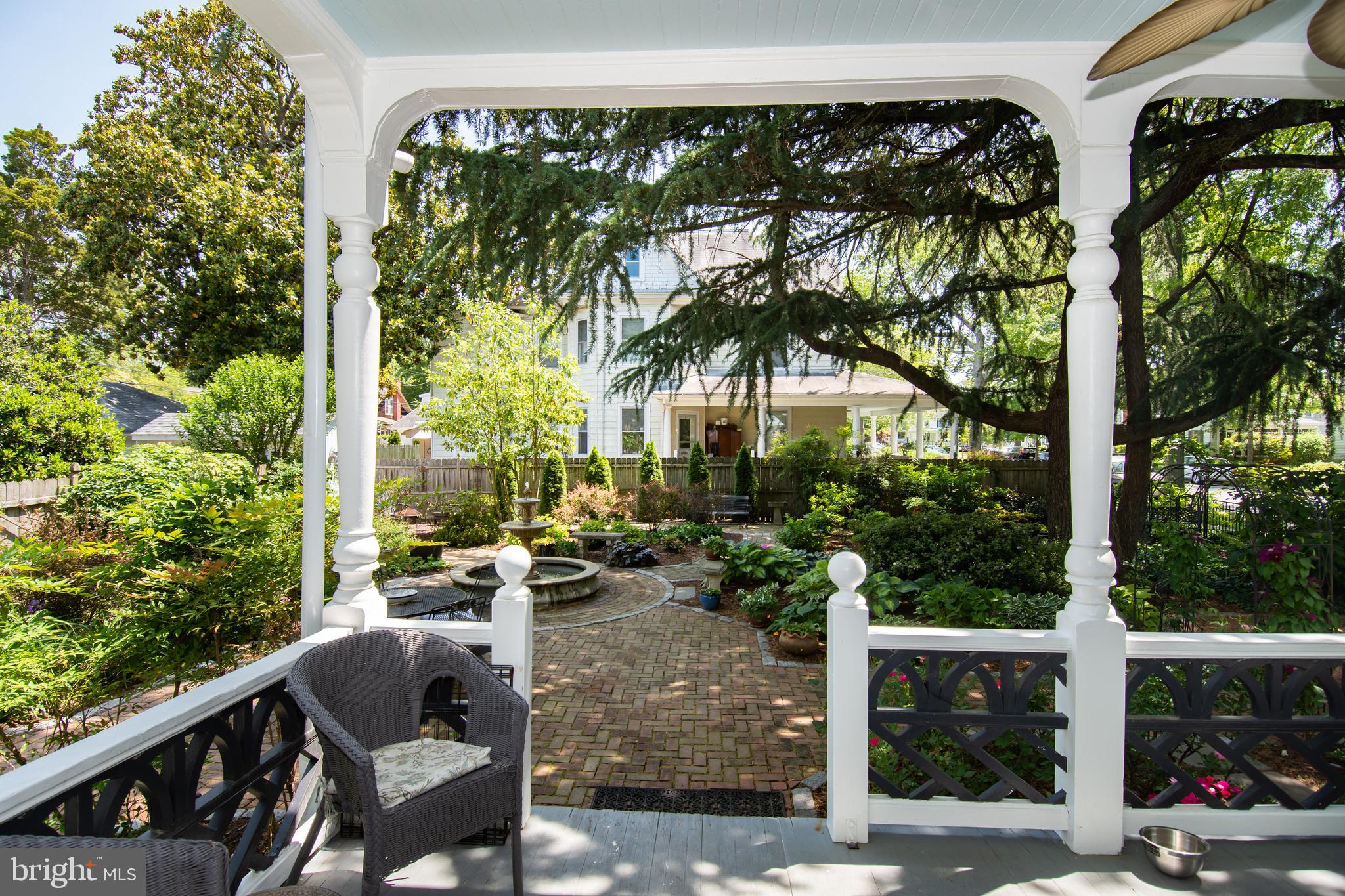 EASTON HISTORIC DISTRICT - Residential