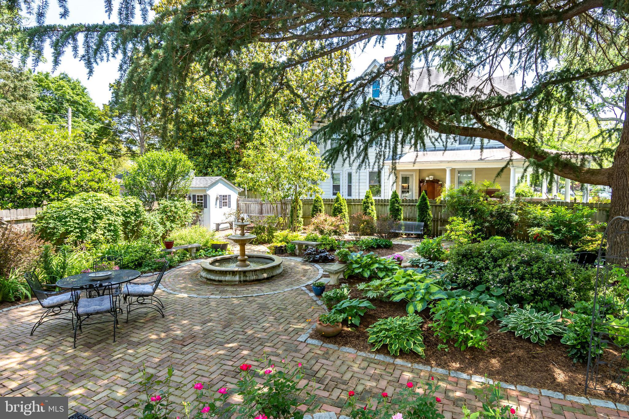 EASTON HISTORIC DISTRICT - Residential