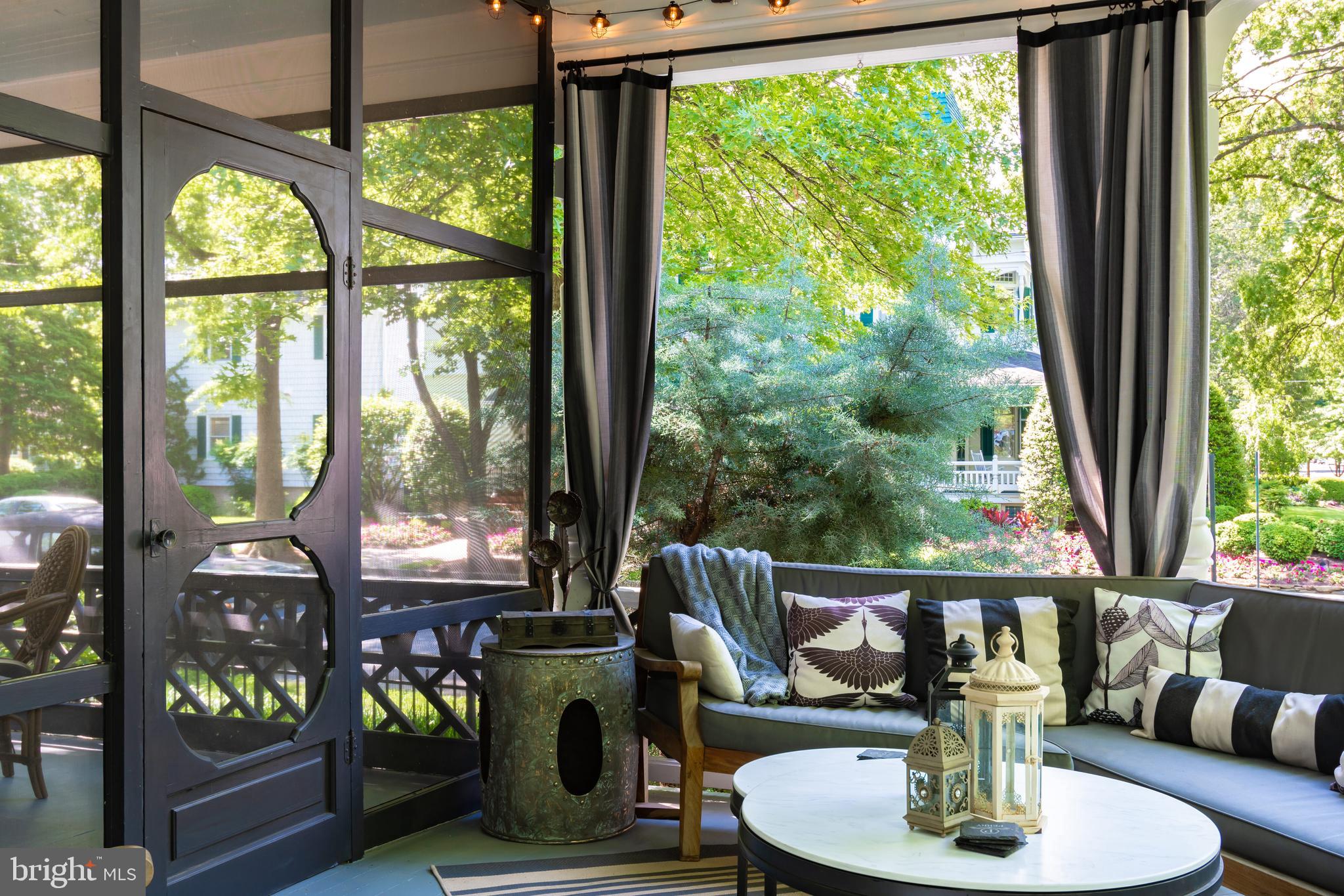 EASTON HISTORIC DISTRICT - Residential