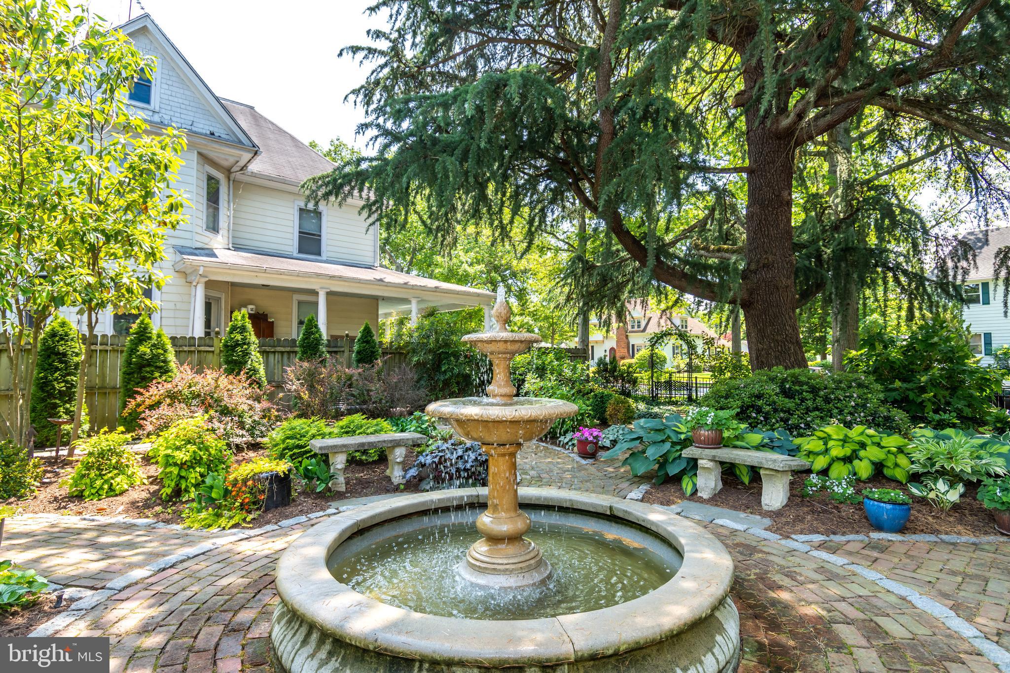 EASTON HISTORIC DISTRICT - Residential