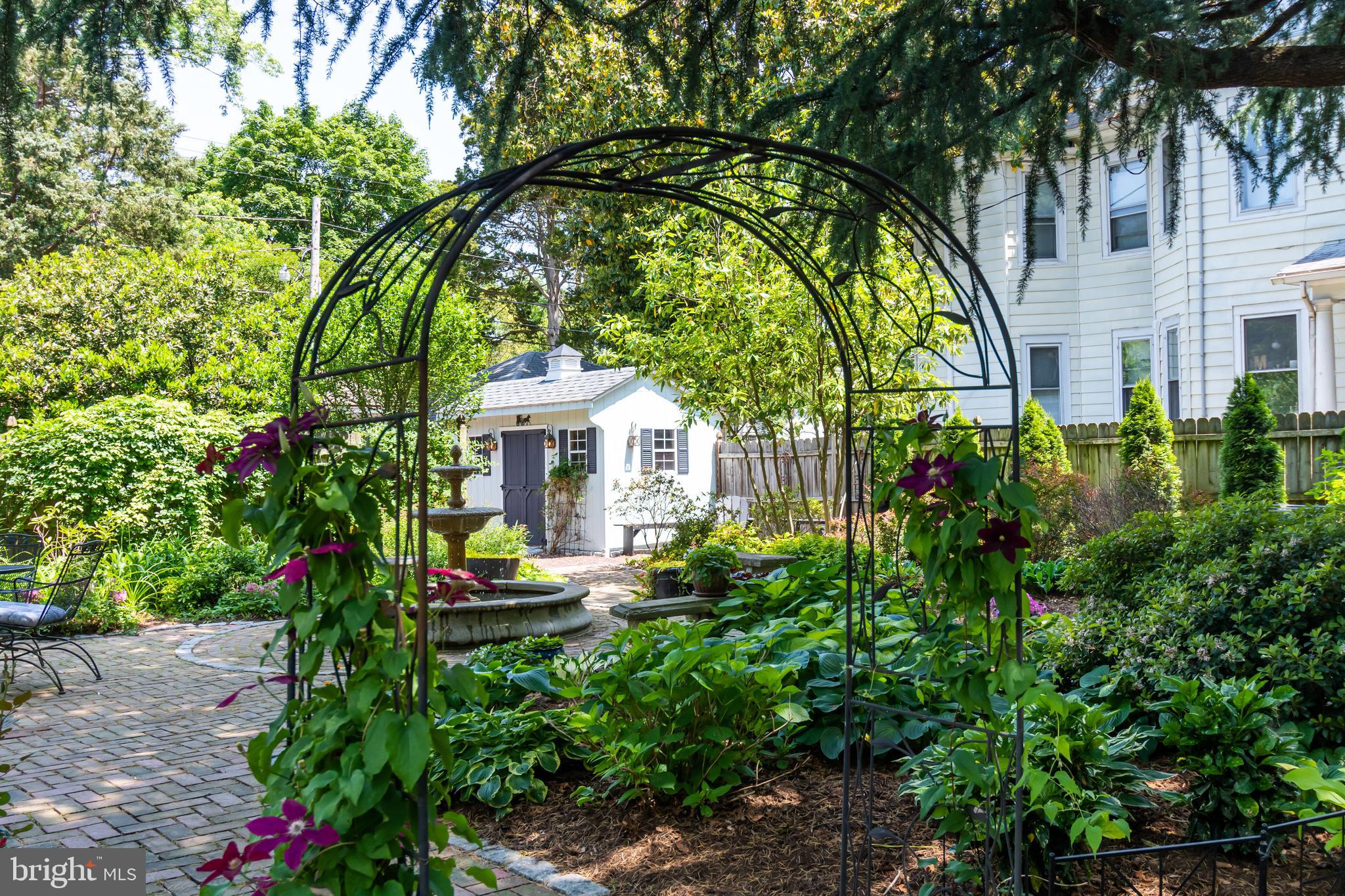 EASTON HISTORIC DISTRICT - Residential