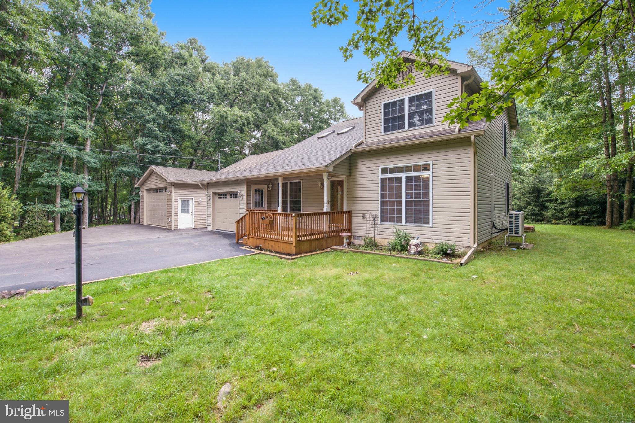 12 SIDNEY MEWS