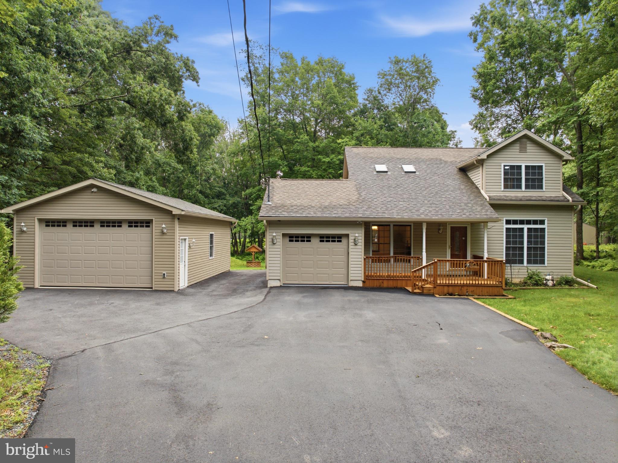 12 SIDNEY MEWS