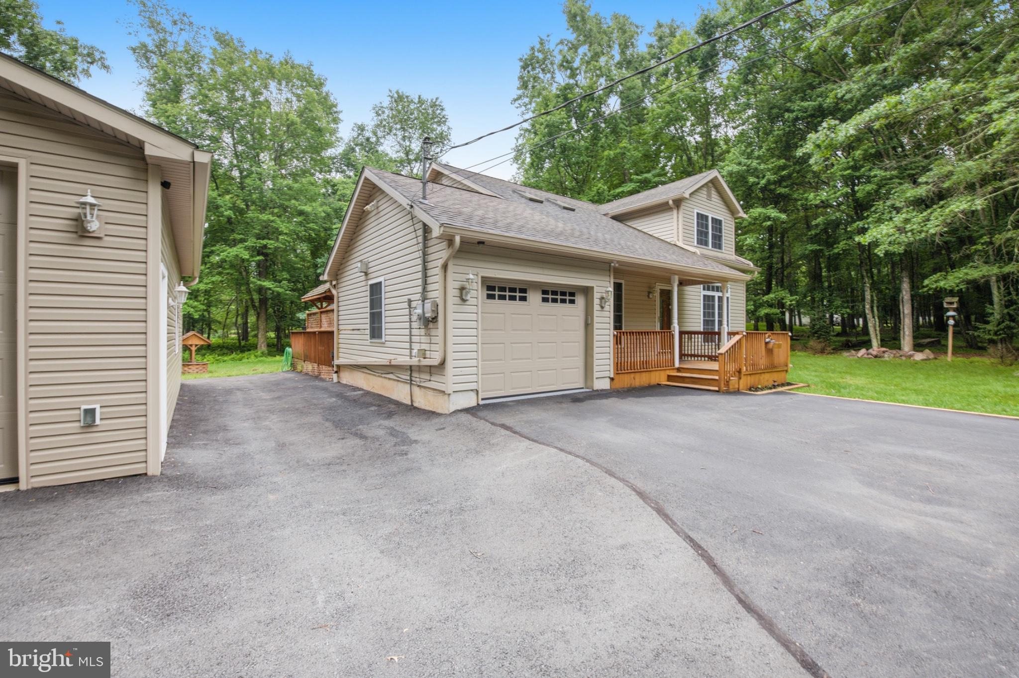 12 SIDNEY MEWS