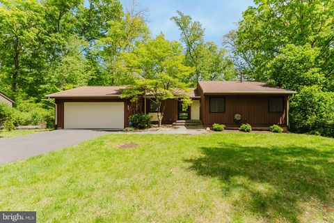 Photo of 4403 Ossian Hall Lane, ANNANDALE, VA 22003 (MLS # VAFX2301766)