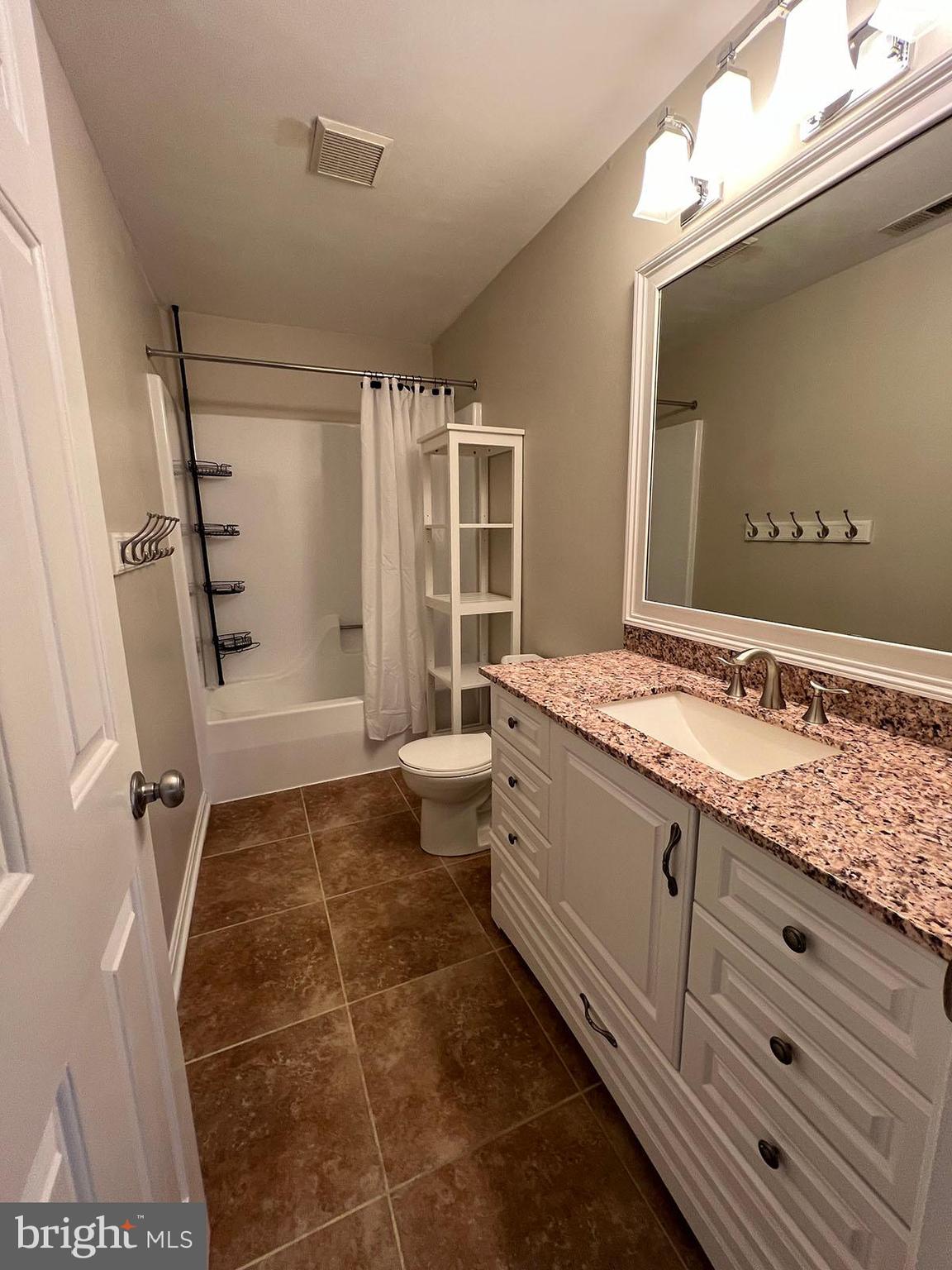 CEDARHURST - Residential Lease