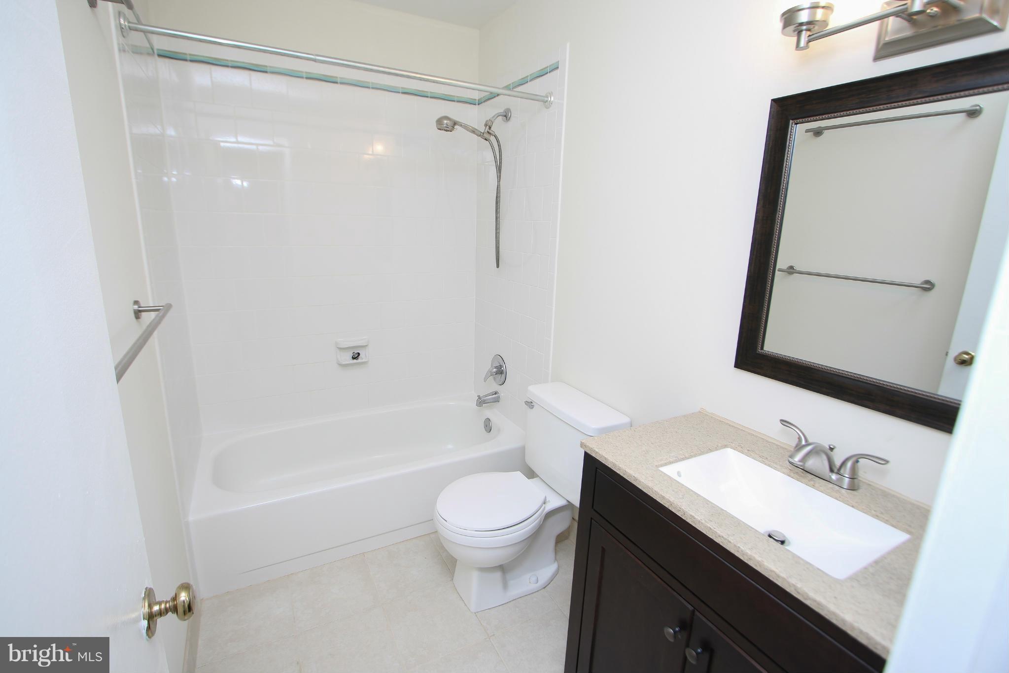 COURTS OF CHANDON - Residential