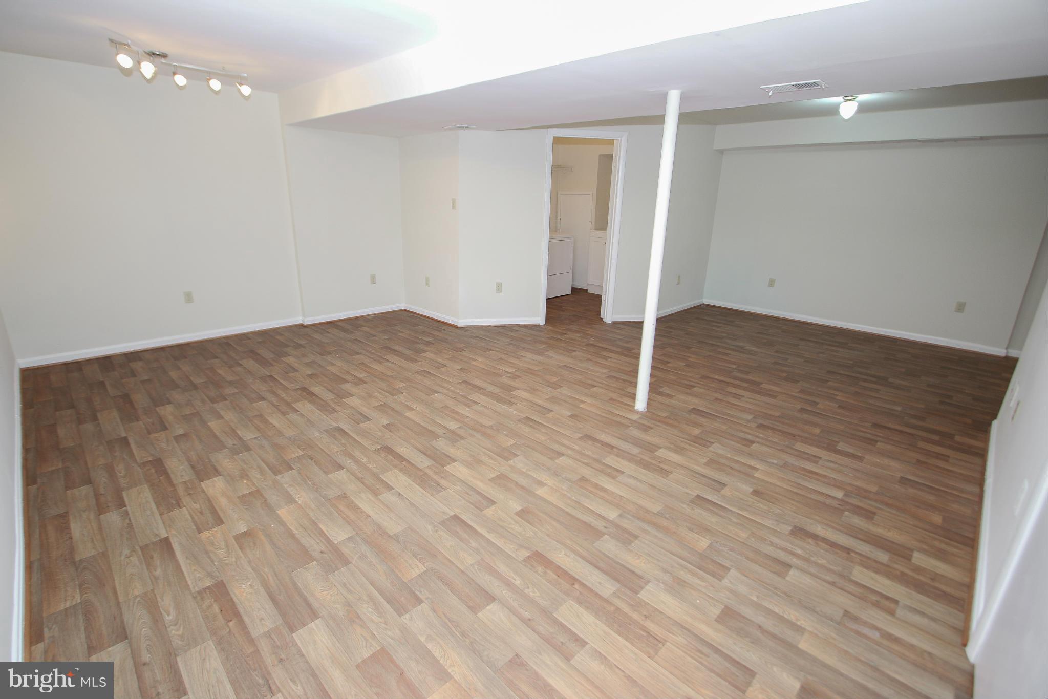 COURTS OF CHANDON - Residential