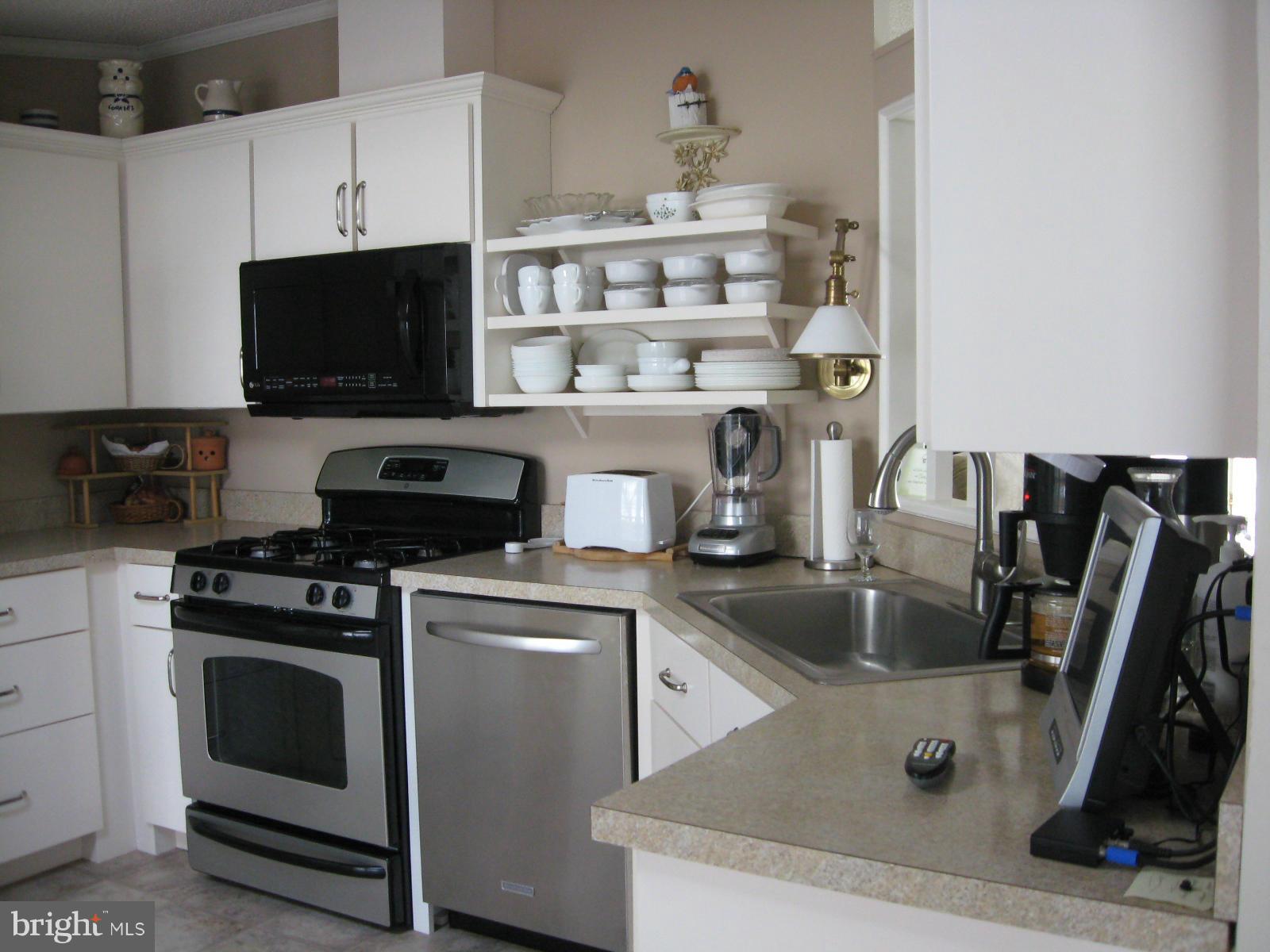 HILLANDALE HOMES - Residential