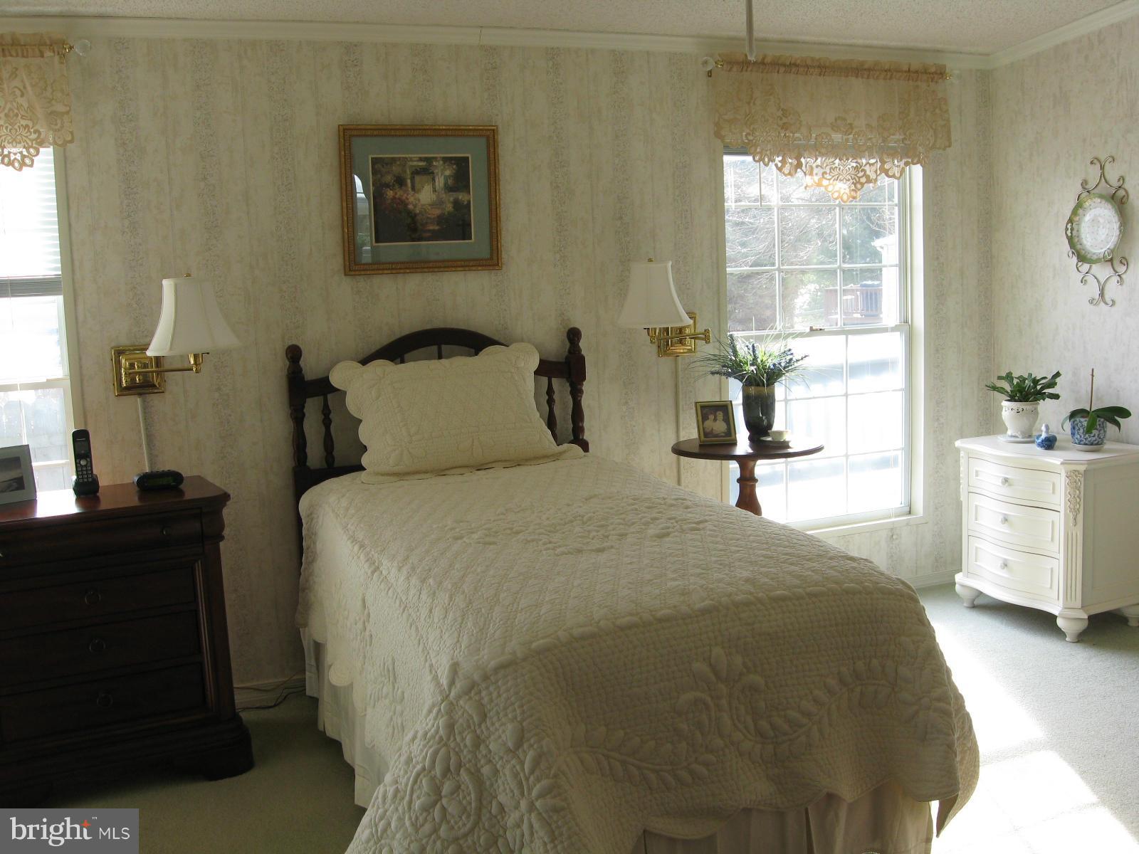 HILLANDALE HOMES - Residential