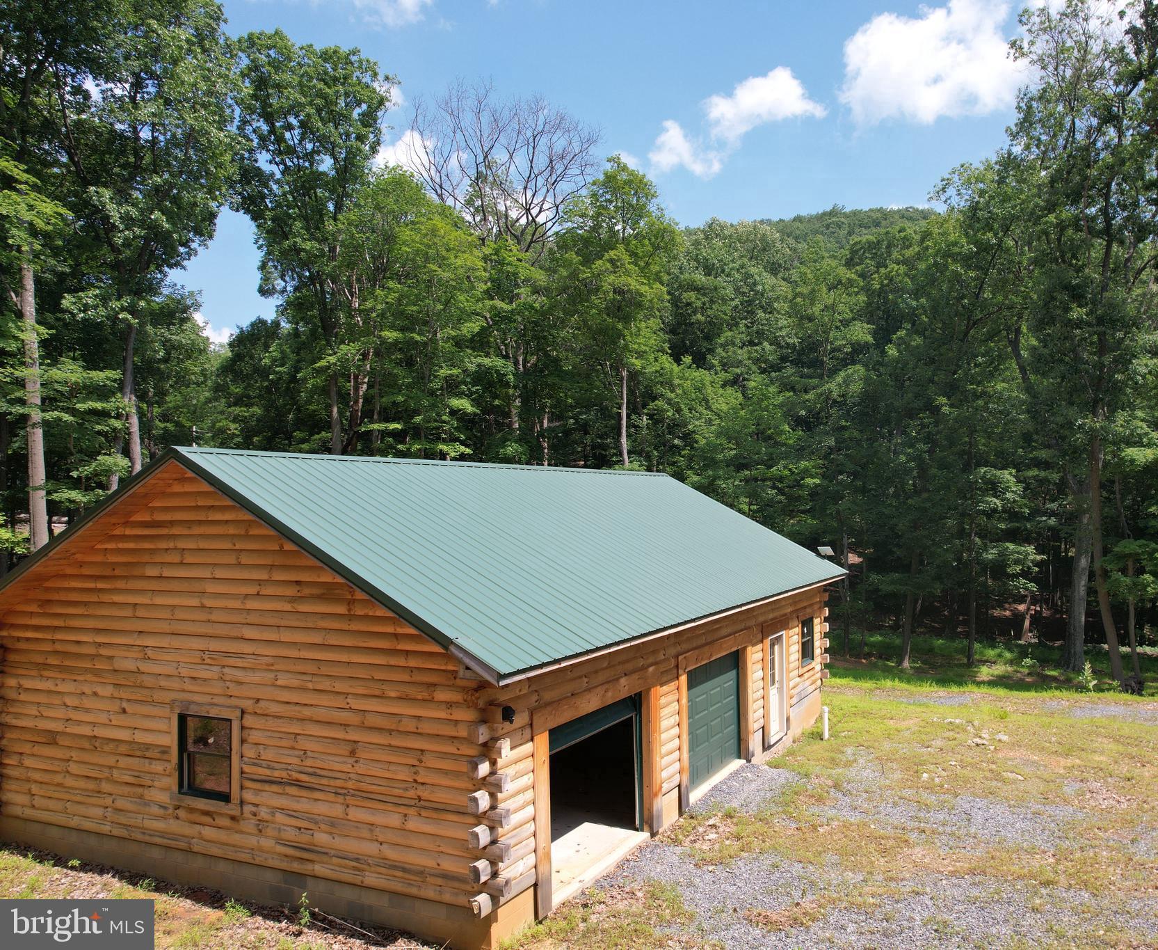 1079 LITTLE MOUNTAIN