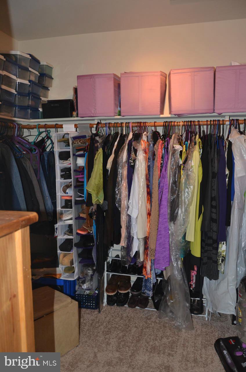 RIVER OAKS - Residential