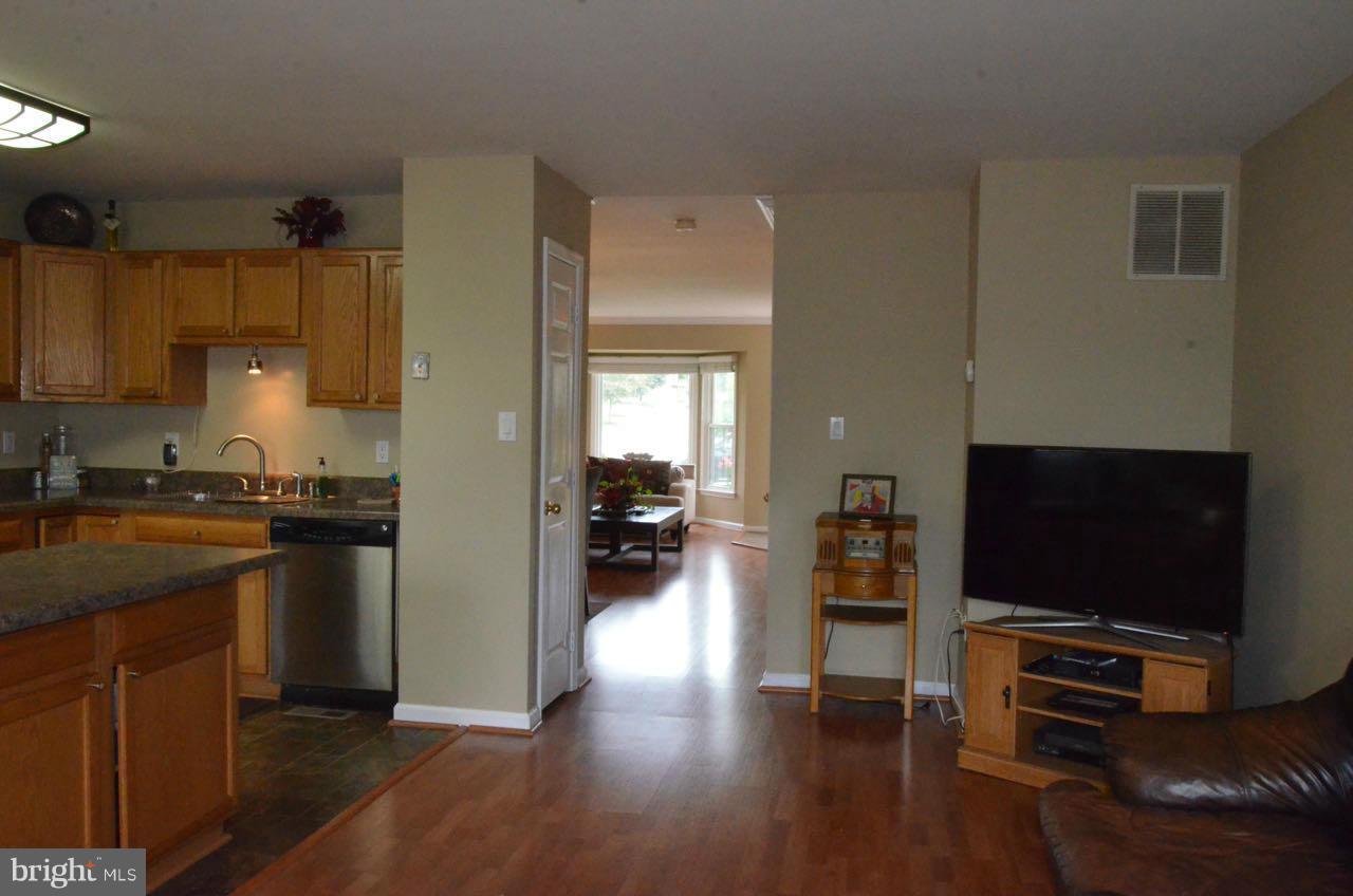 RIVER OAKS - Residential