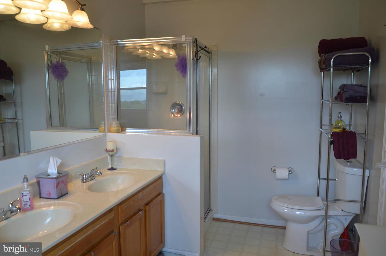 RIVER OAKS - Residential