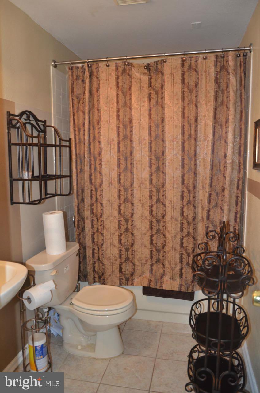 RIVER OAKS - Residential