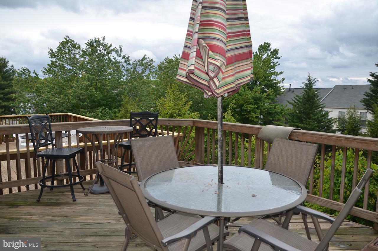 RIVER OAKS - Residential