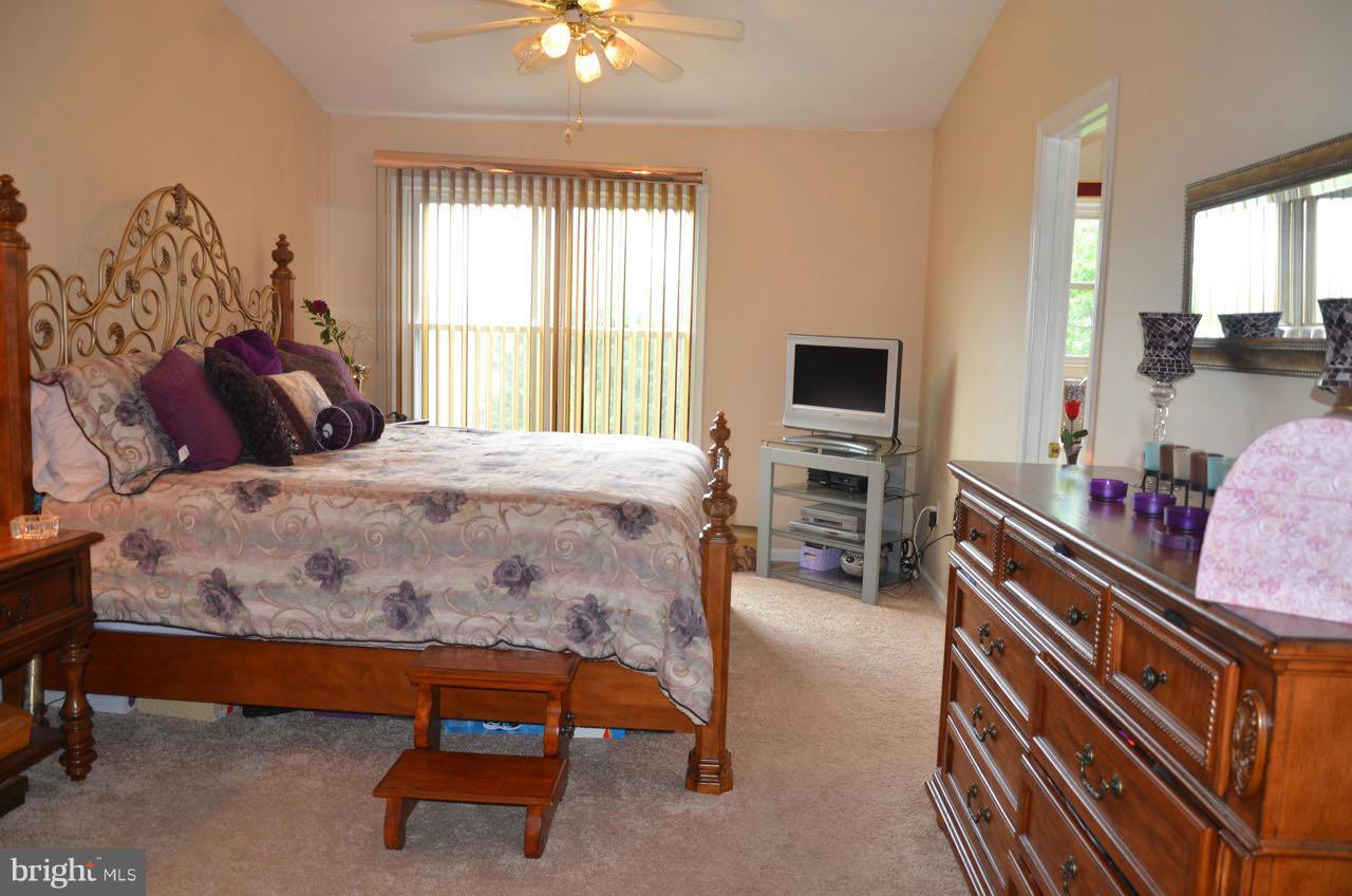 RIVER OAKS - Residential