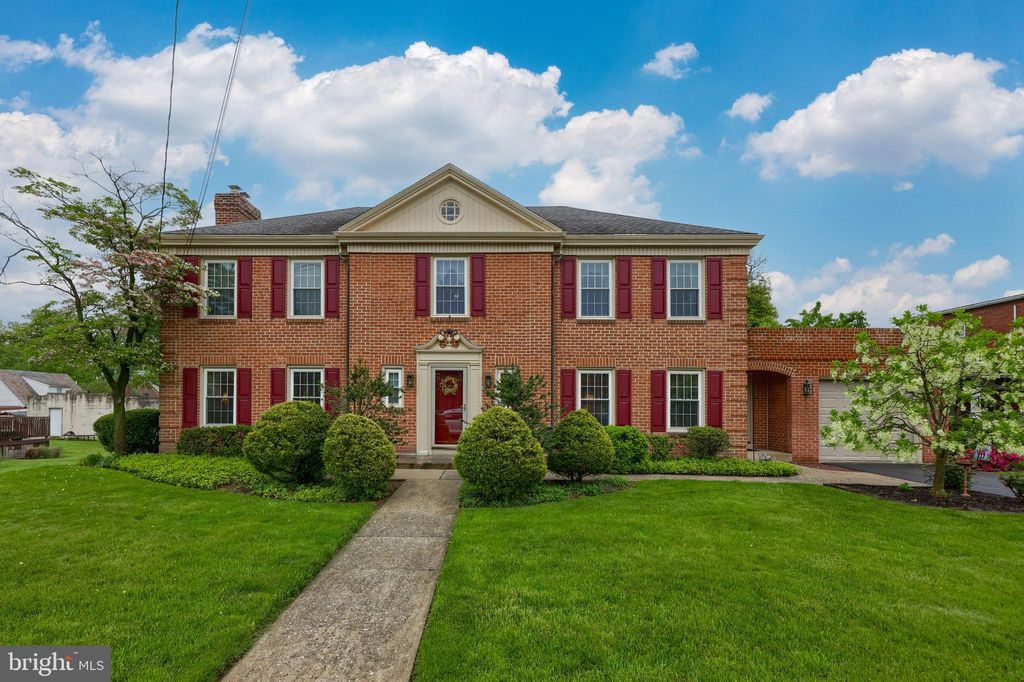 Photo of 922 Locust Street, Columbia, PA 17512 (MLS # PALA2050706)