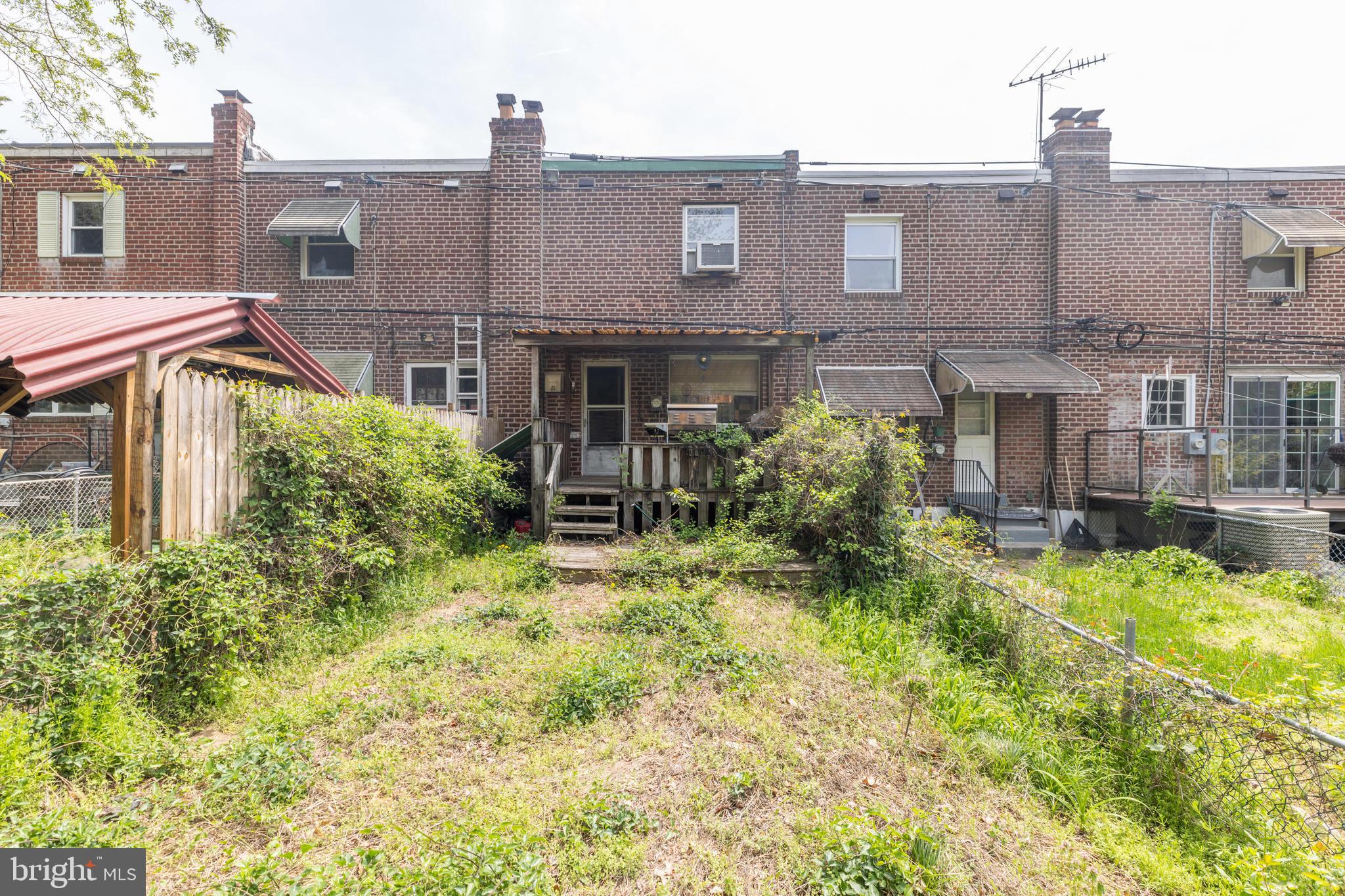 LAWNCREST - Residential