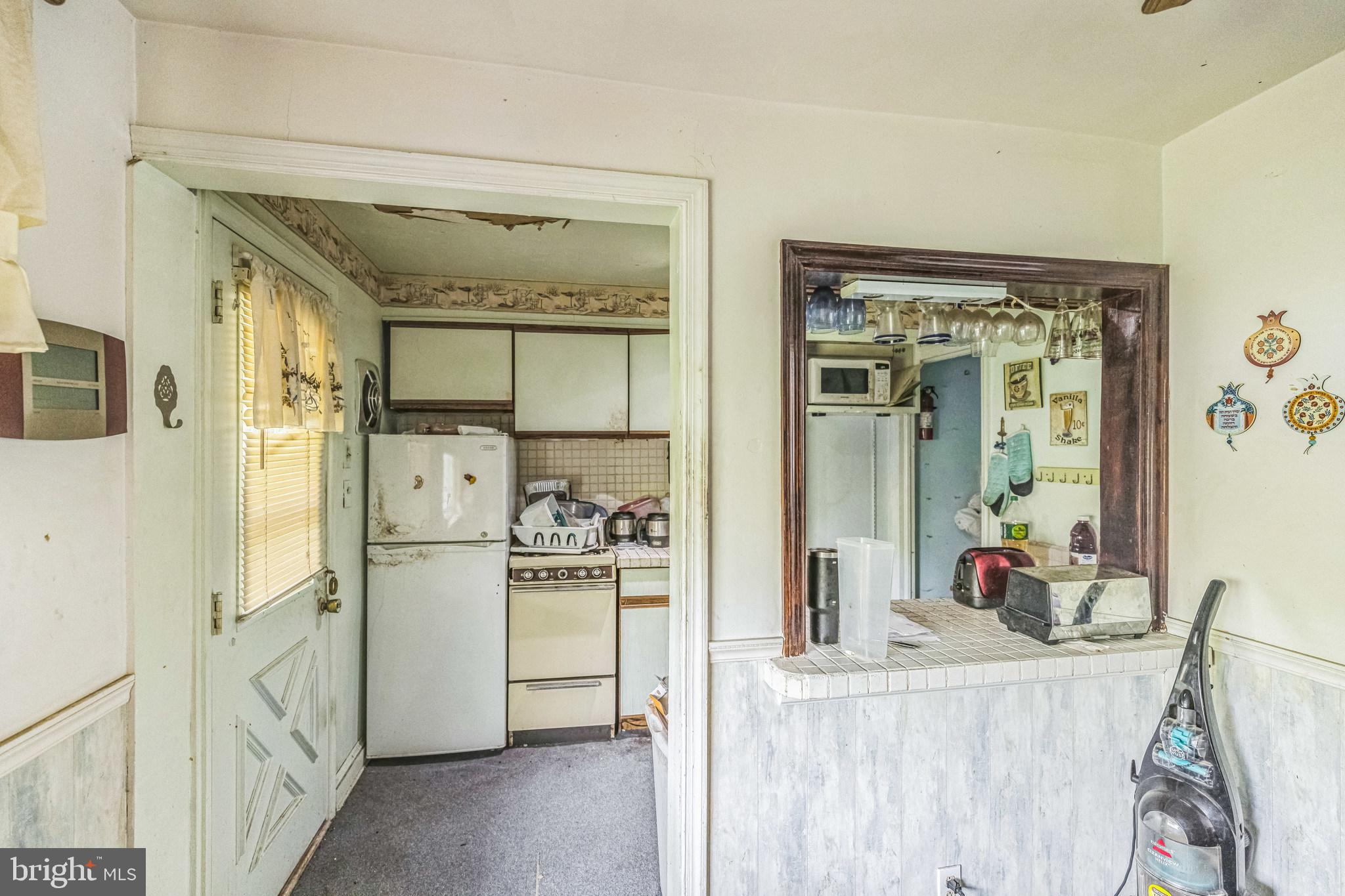 LAWNCREST - Residential