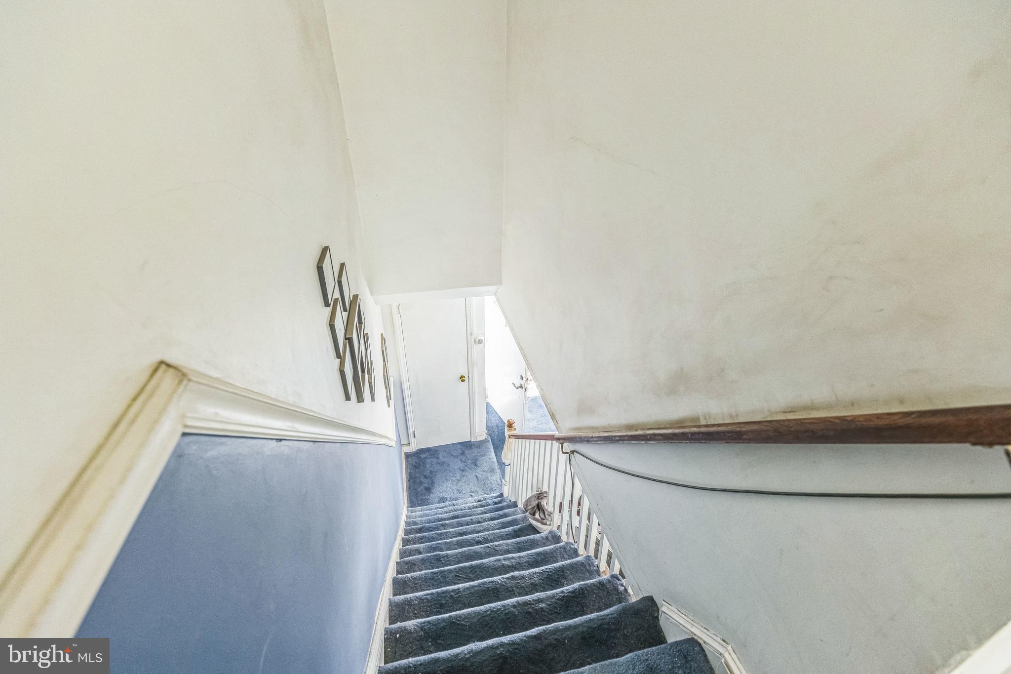 LAWNCREST - Residential