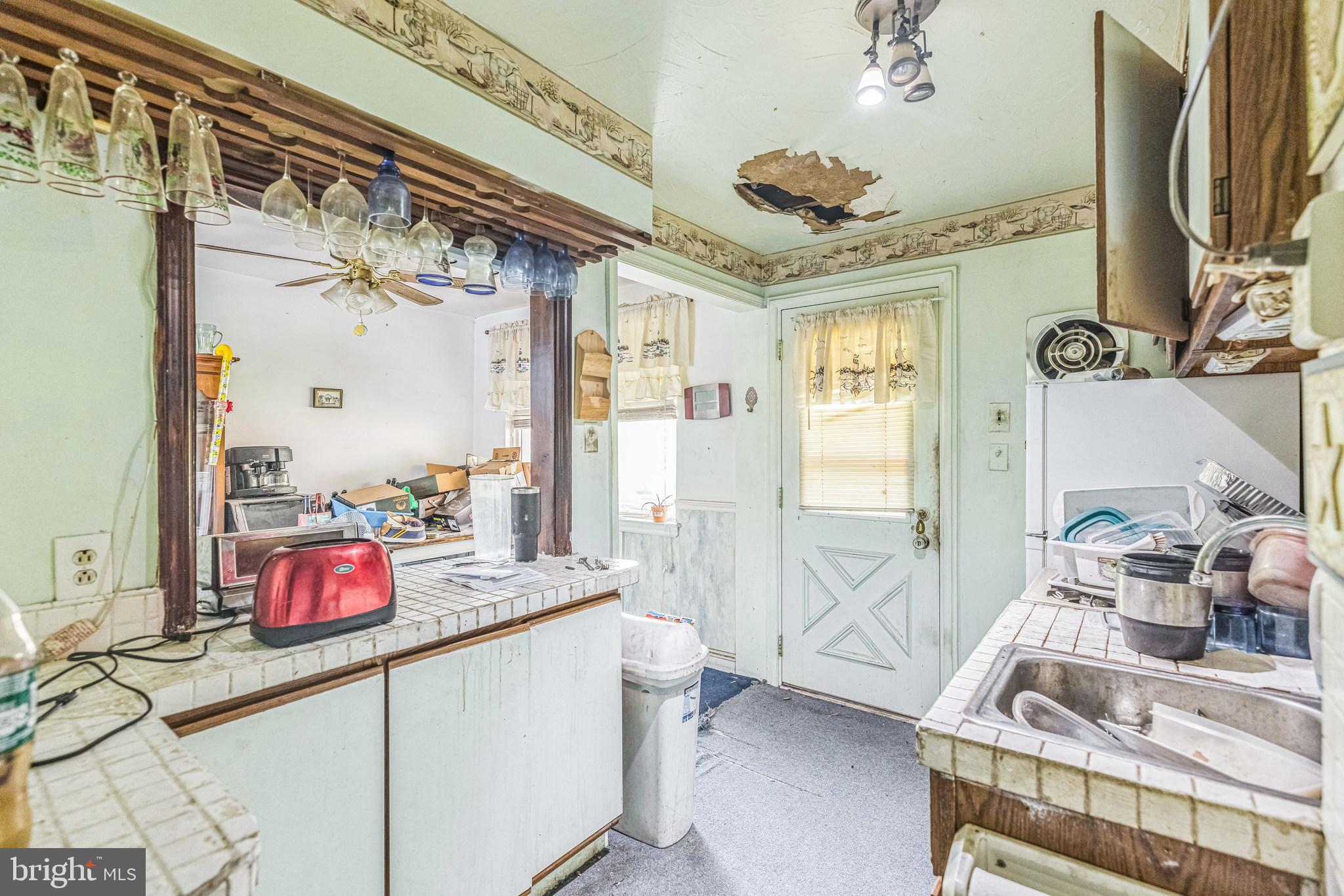 LAWNCREST - Residential