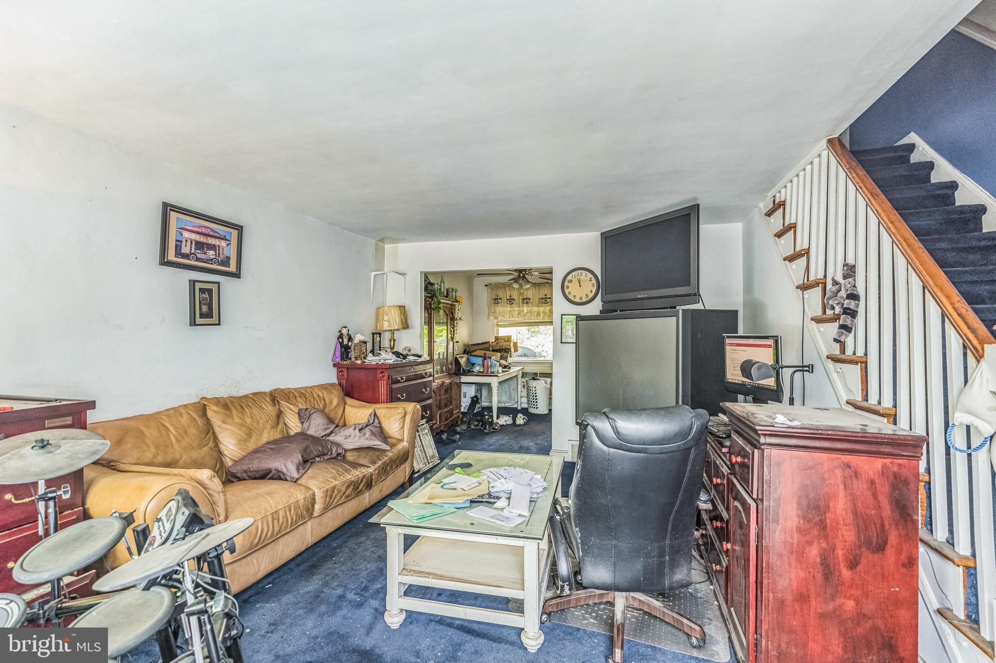 LAWNCREST - Residential