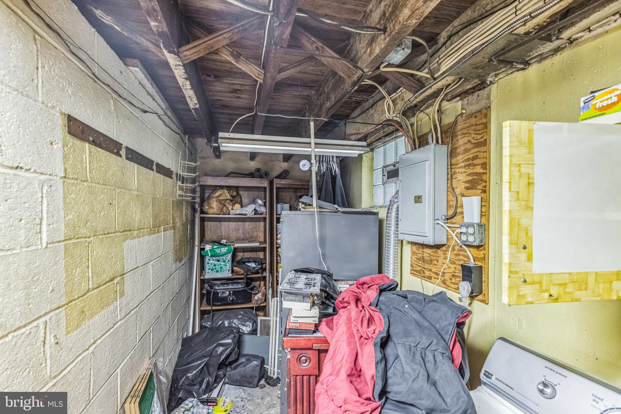 LAWNCREST - Residential