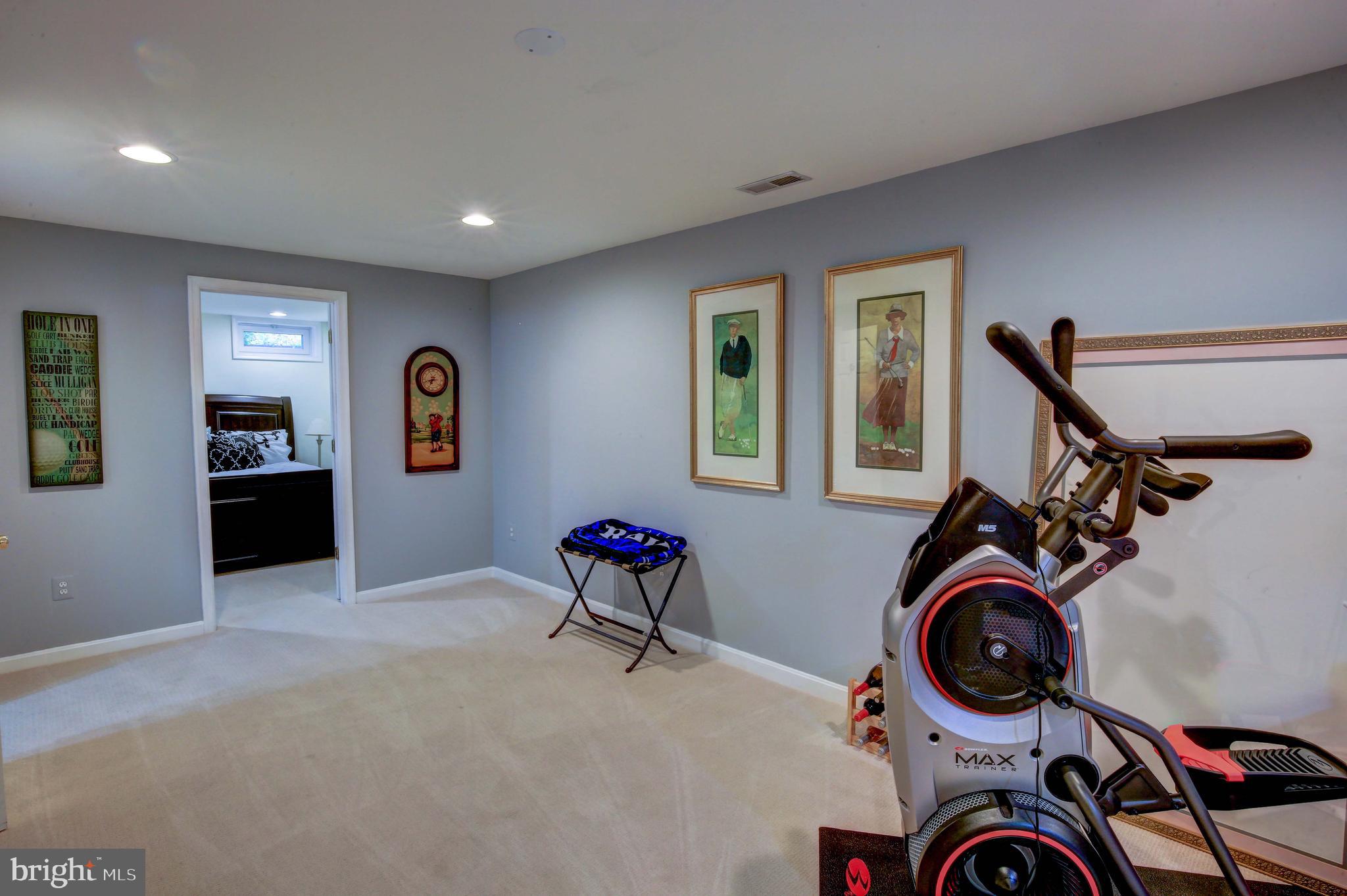 CHAPMAN FARM AT CROFTON - Residential