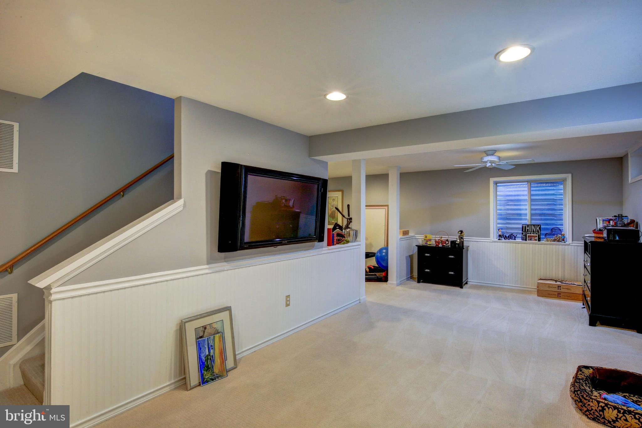 CHAPMAN FARM AT CROFTON - Residential